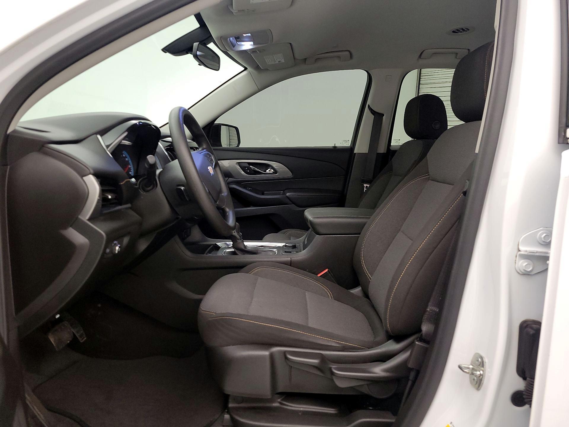 Thumbnail: 2021 Chevrolet Traverse - 11