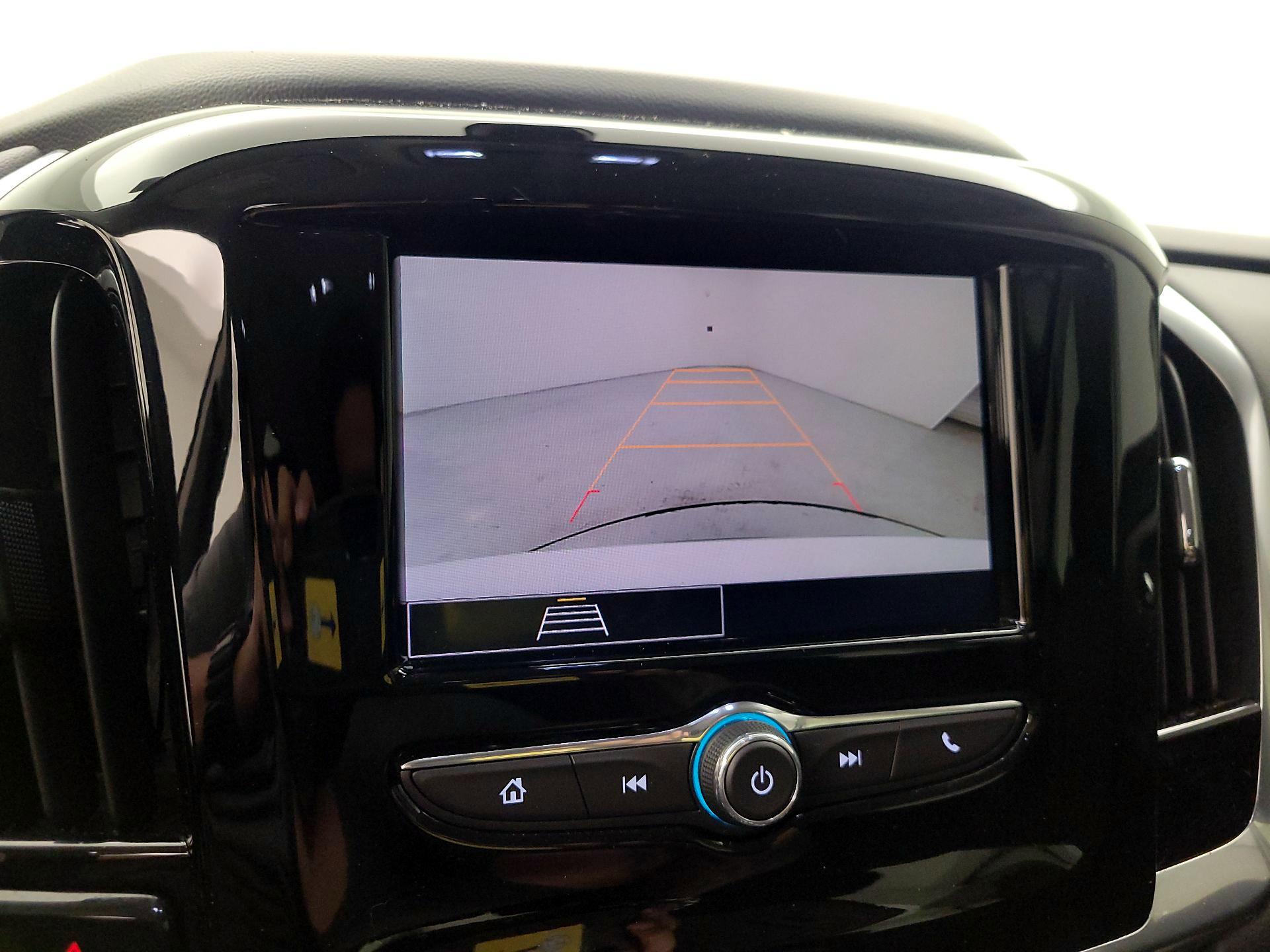 Thumbnail: 2021 Chevrolet Traverse - 14