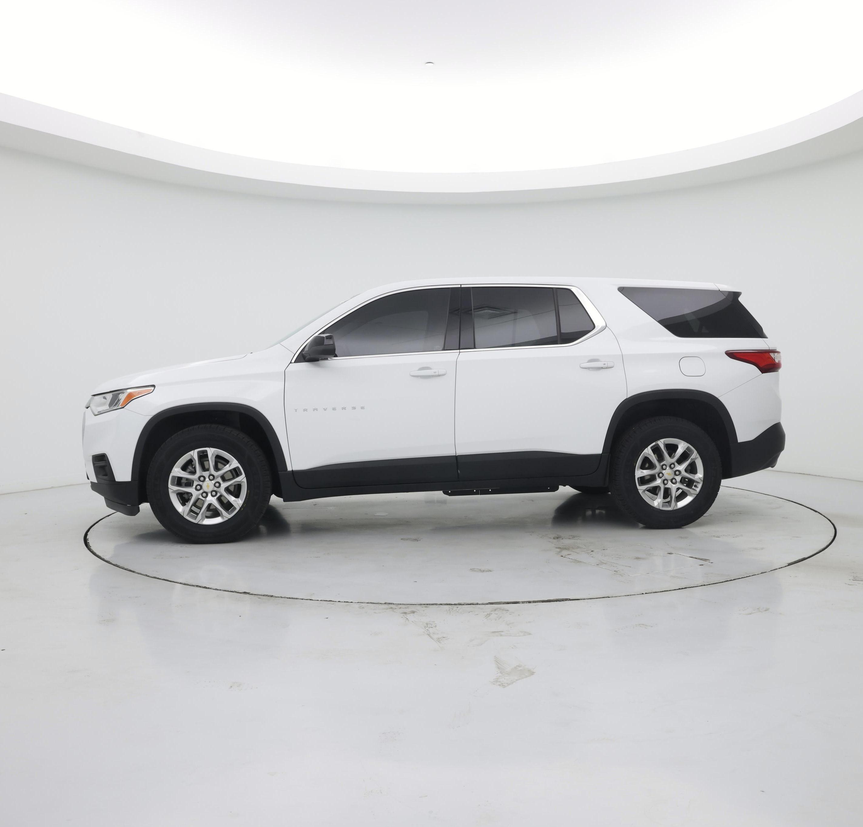 Thumbnail: 2021 Chevrolet Traverse - 3