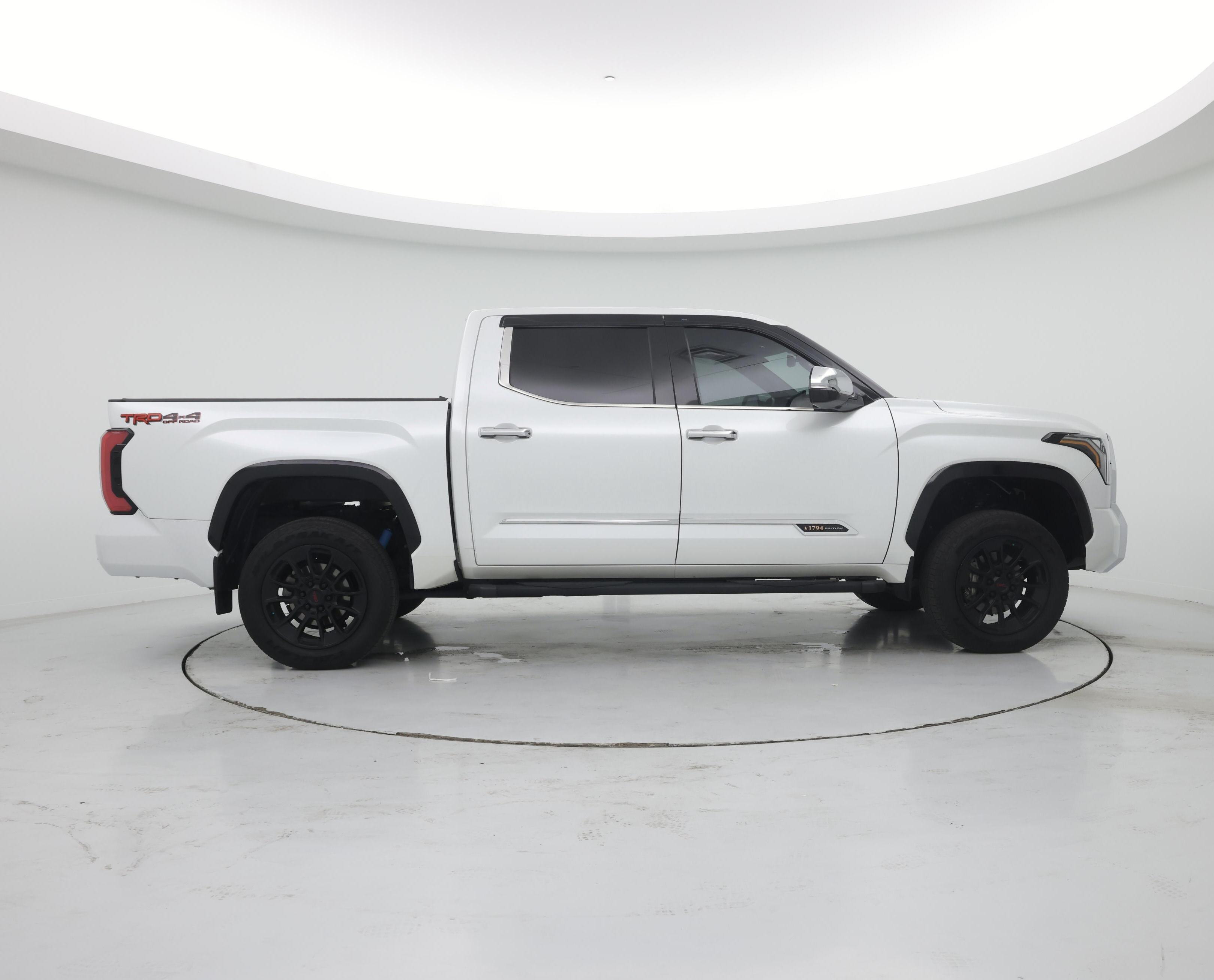 Thumbnail: 2022 Toyota Tundra - 7
