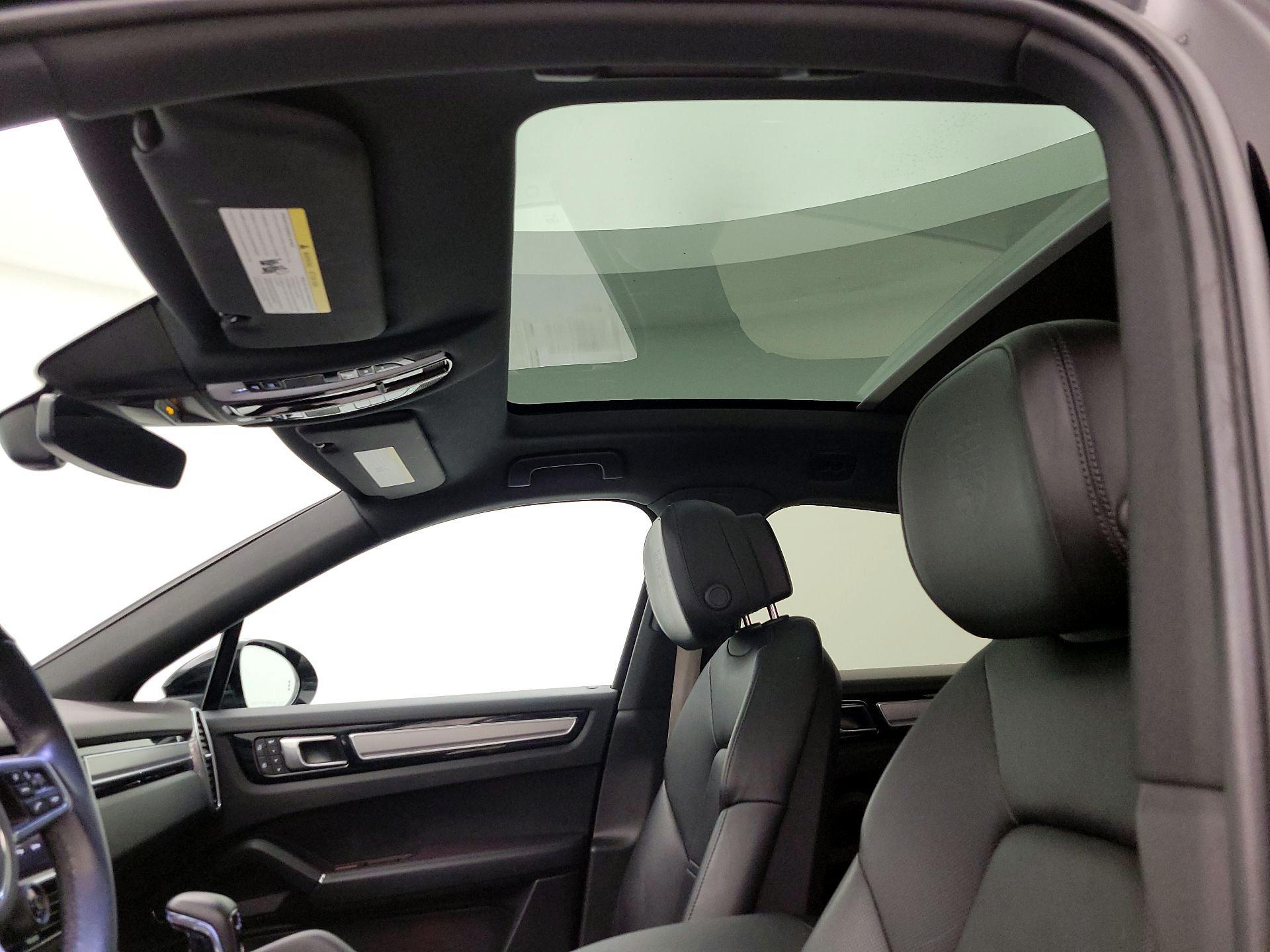 Thumbnail: 2023 Porsche Cayenne - 20
