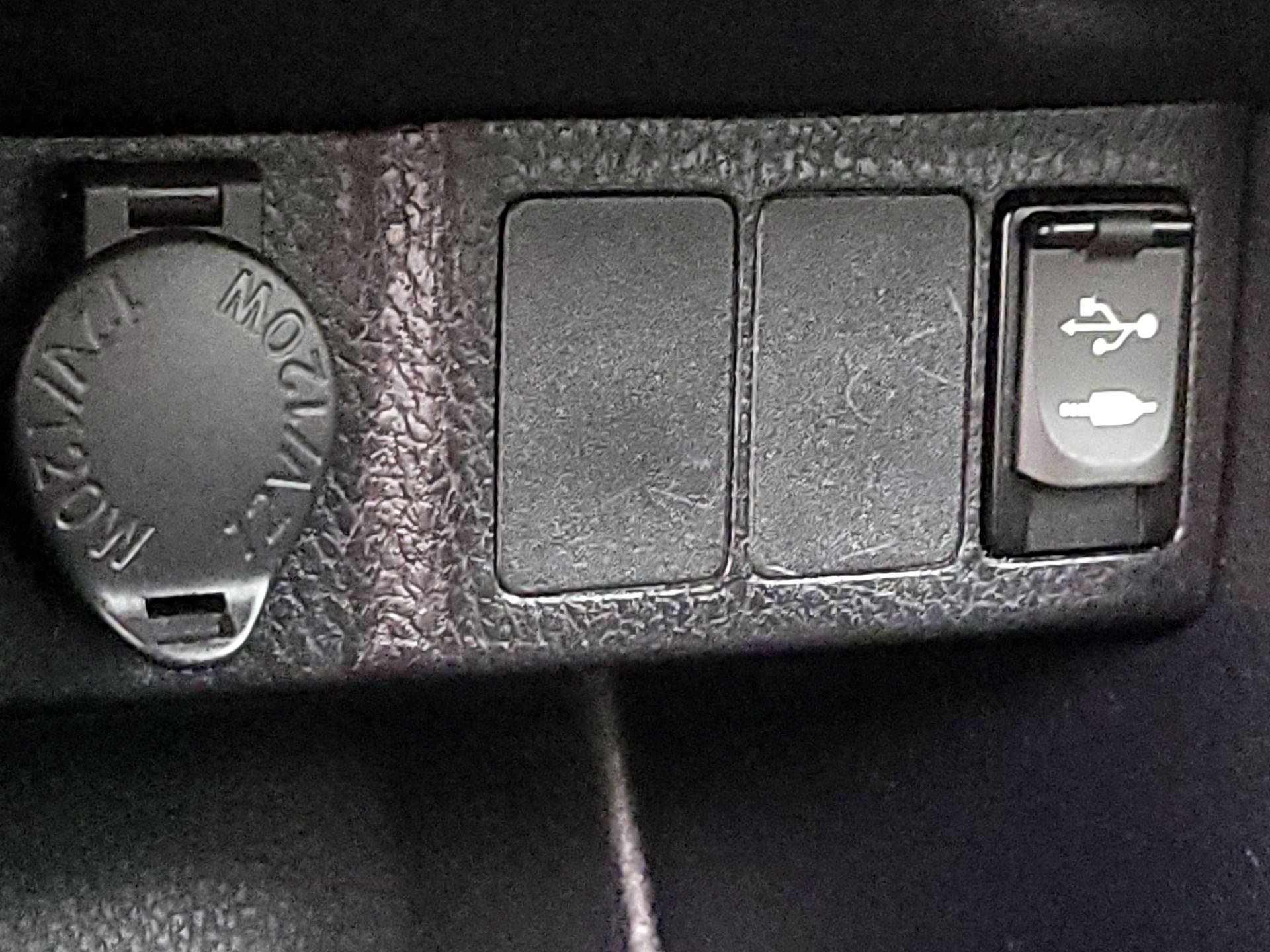 Thumbnail: 2019 Toyota Corolla - 18