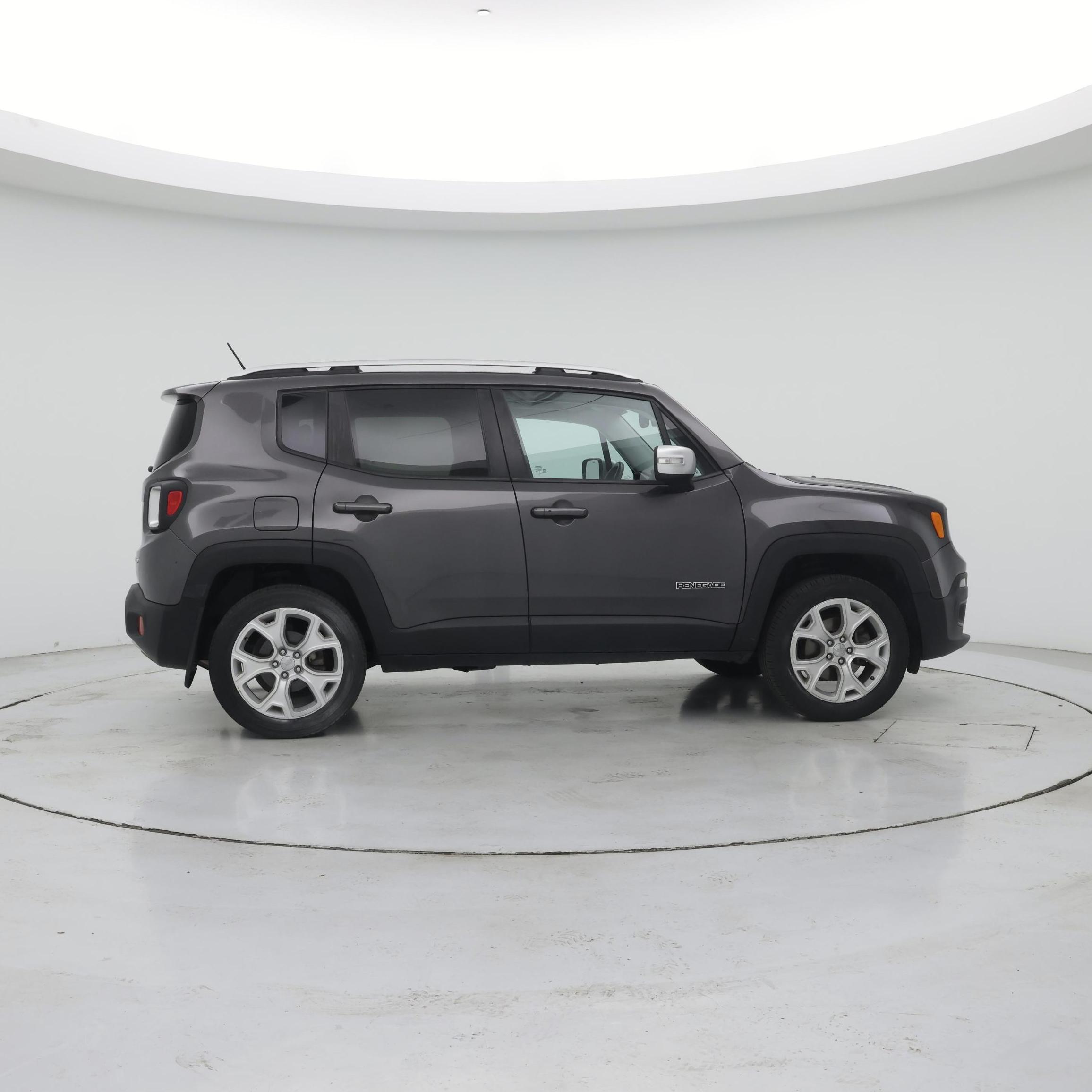 Thumbnail: 2016 Jeep Renegade - 7