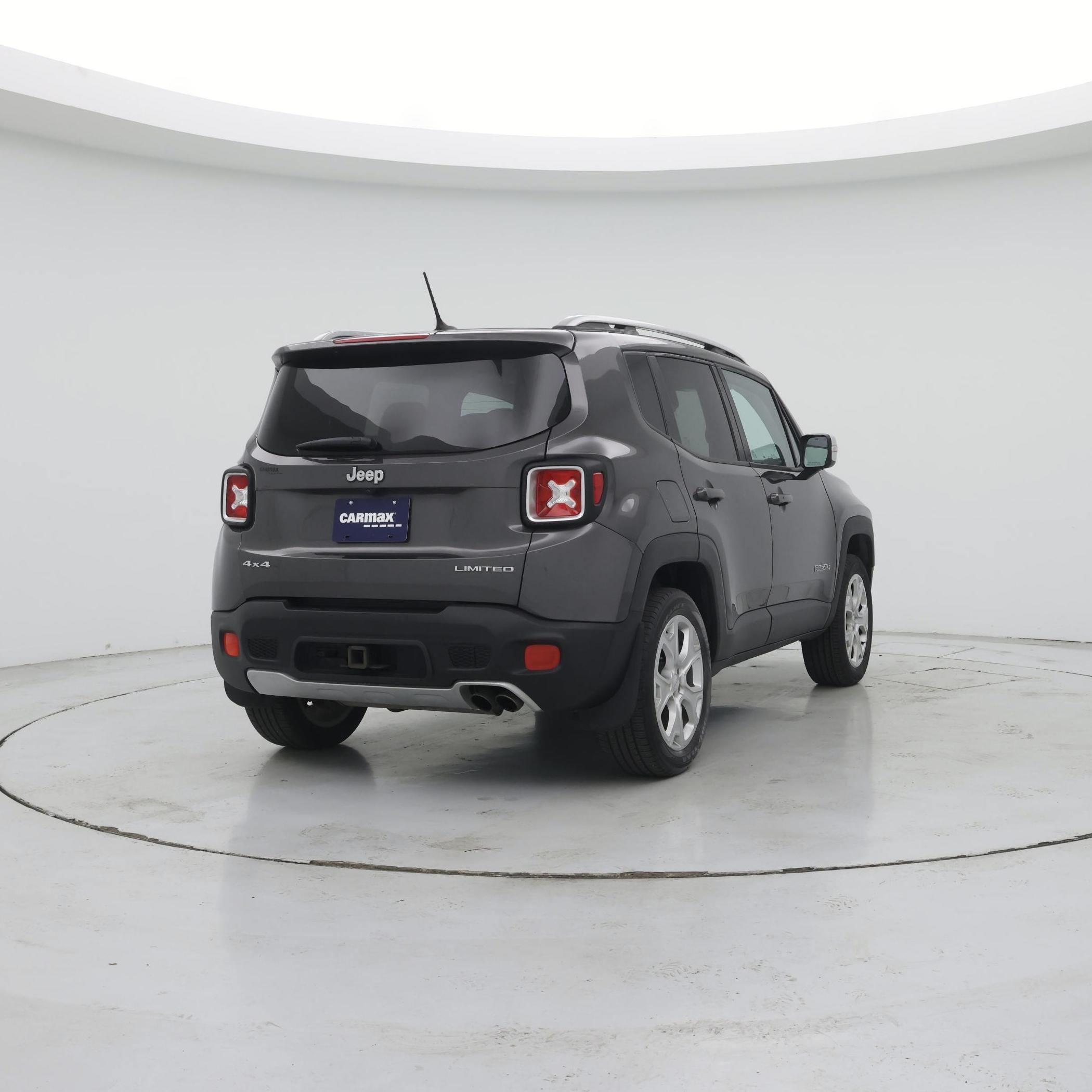 Thumbnail: 2016 Jeep Renegade - 8