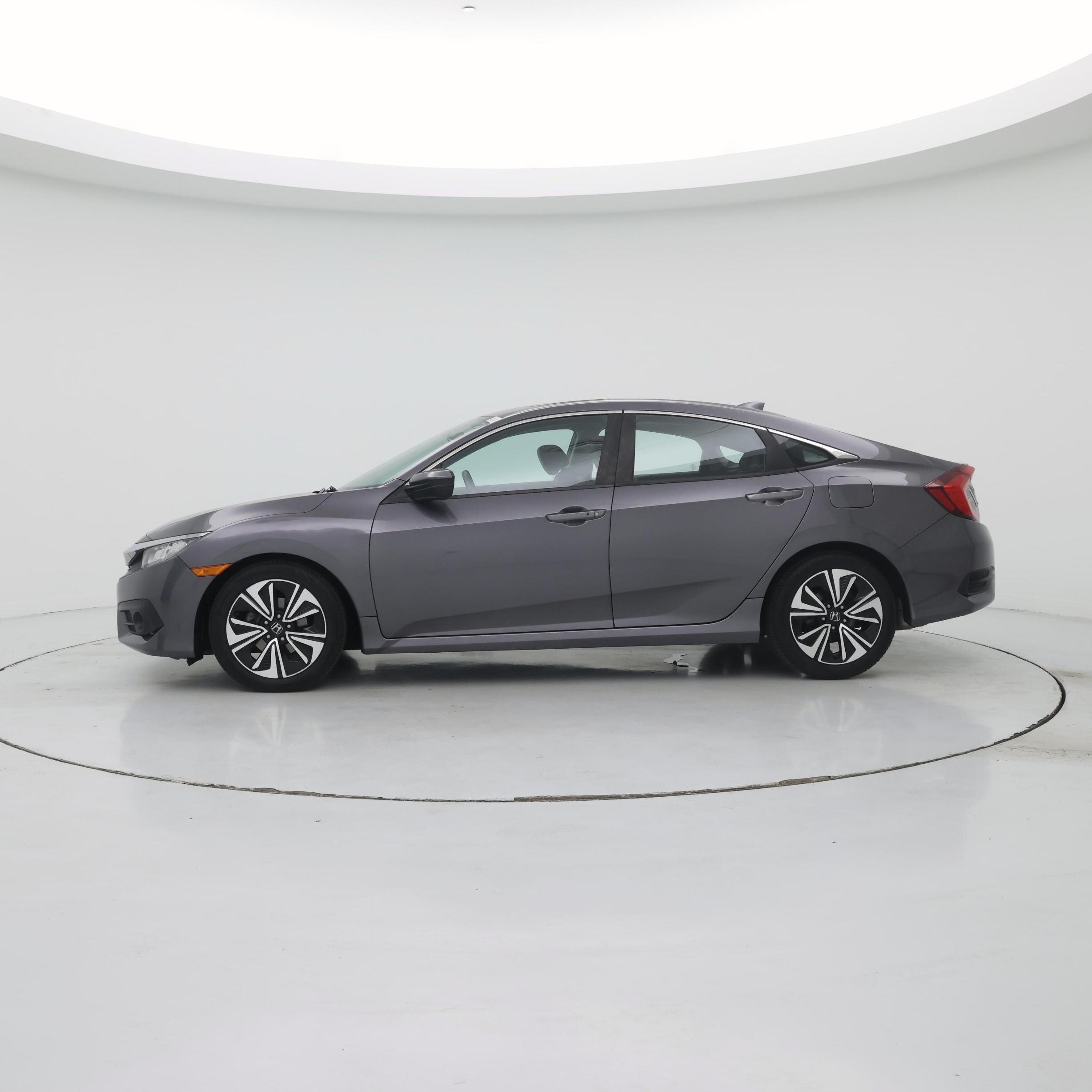 Thumbnail: 2016 Honda Civic - 3
