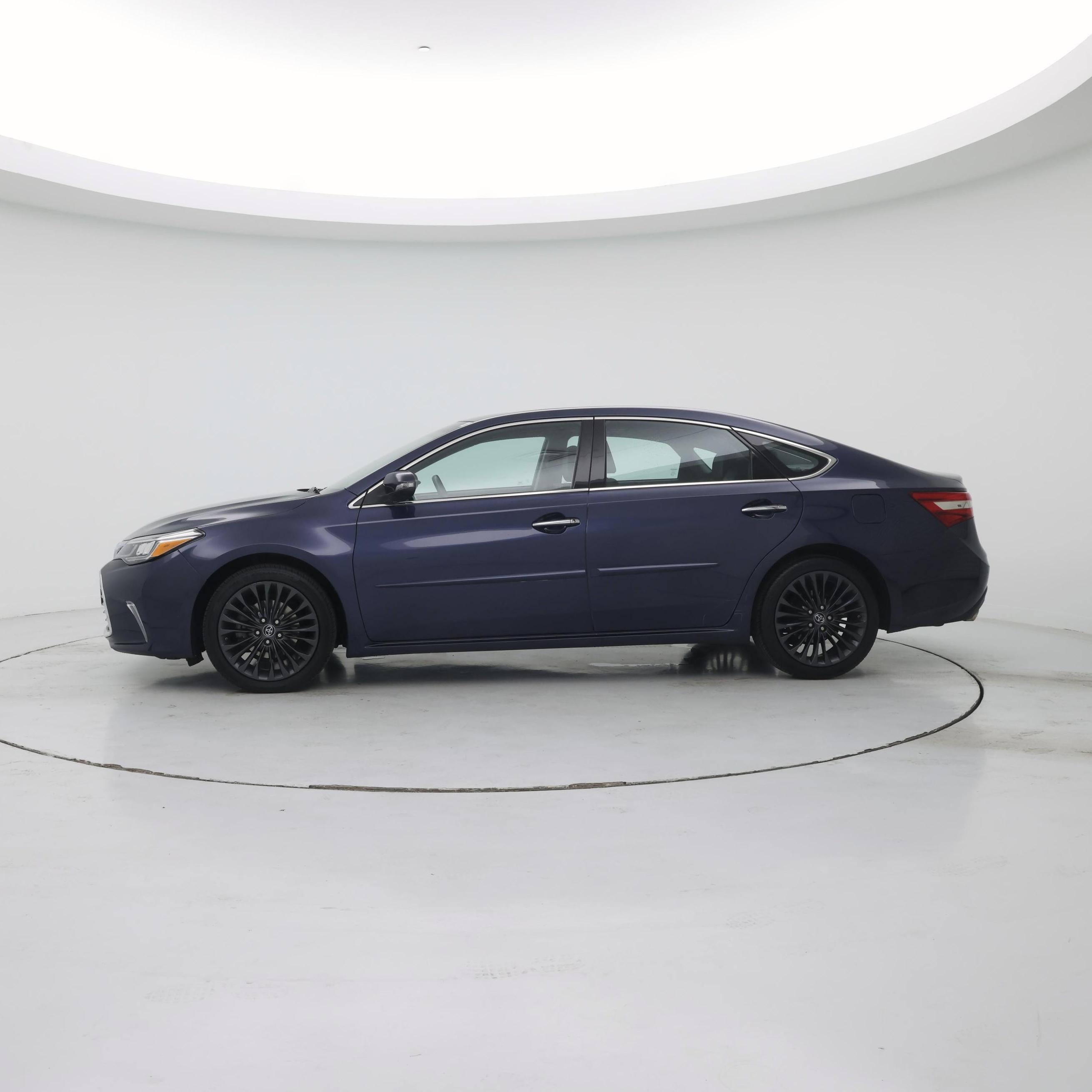 Thumbnail: 2016 Toyota Avalon - 3