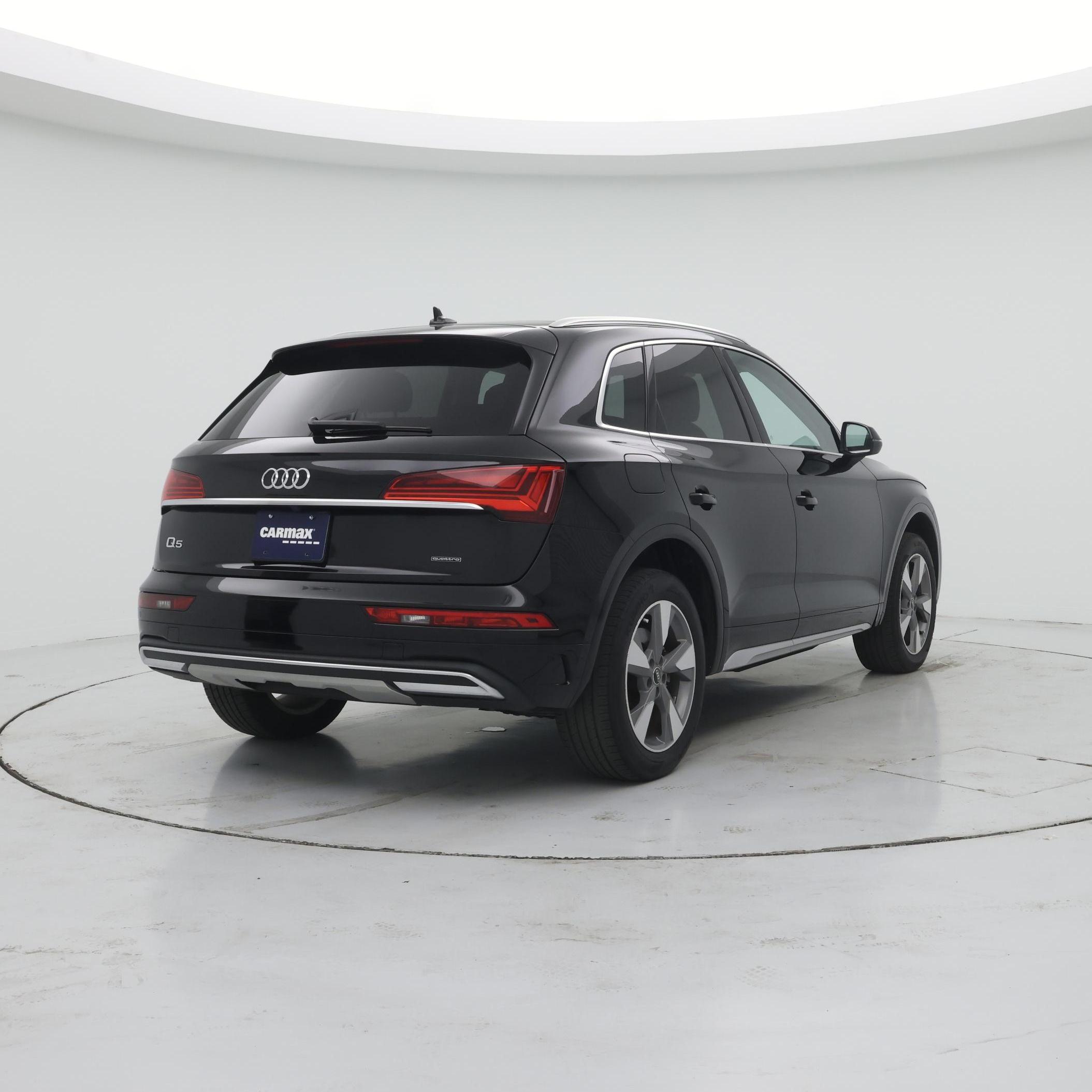 Thumbnail: 2023 Audi Q5 - 8