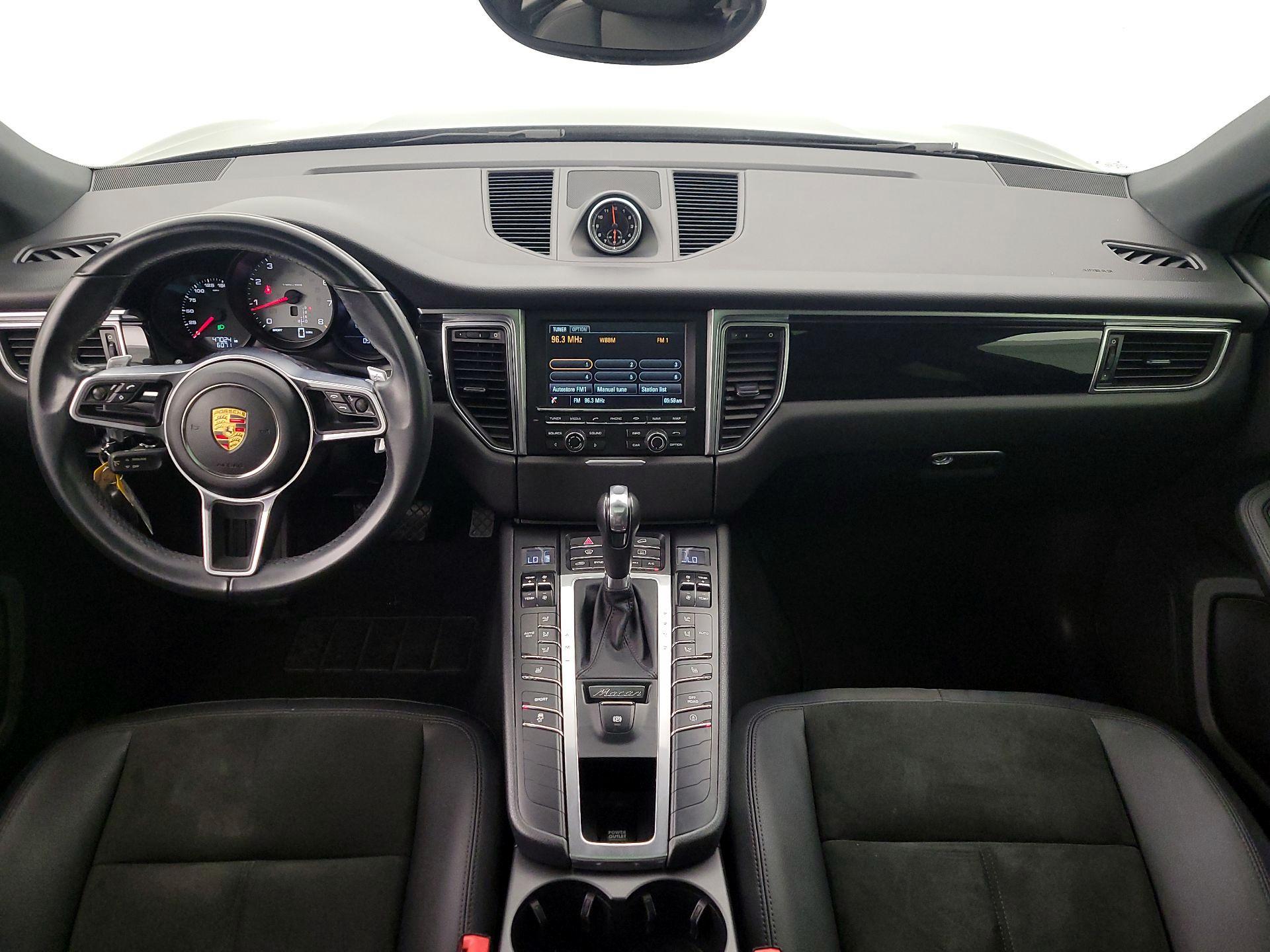 Thumbnail: 2015 Porsche Macan - 9