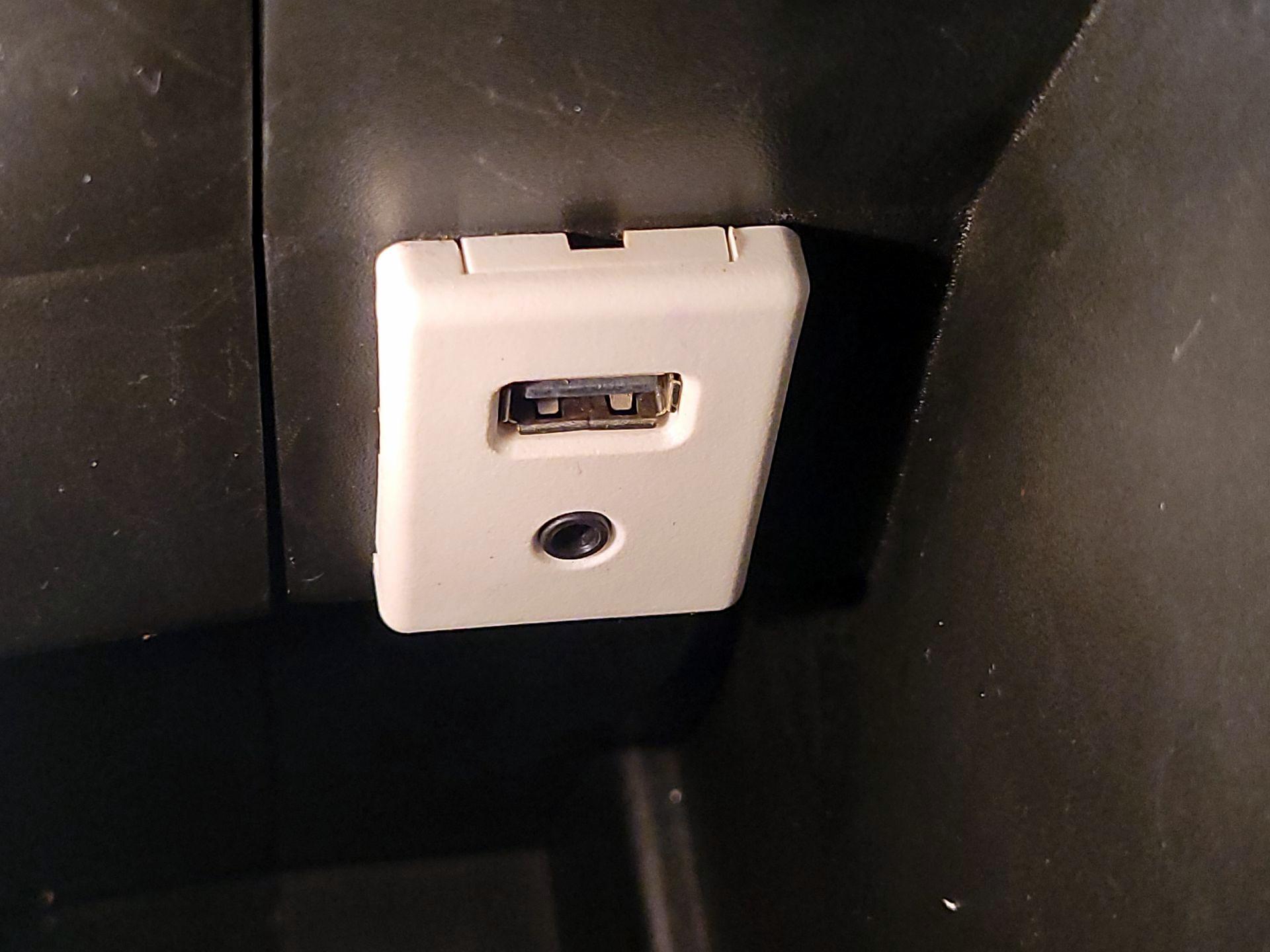 Thumbnail: 2016 GMC Terrain - 17