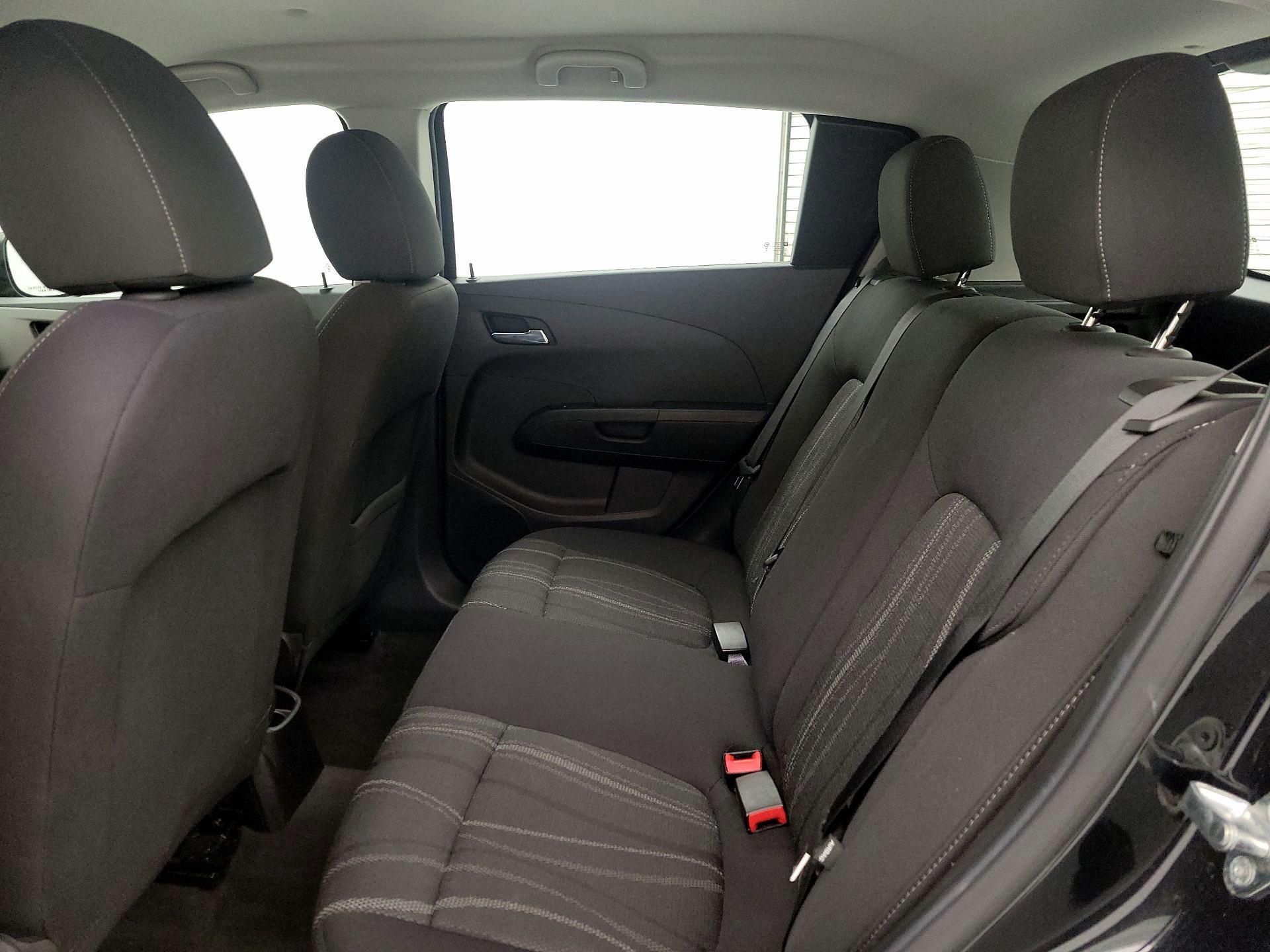 Thumbnail: 2015 Chevrolet Sonic - 18