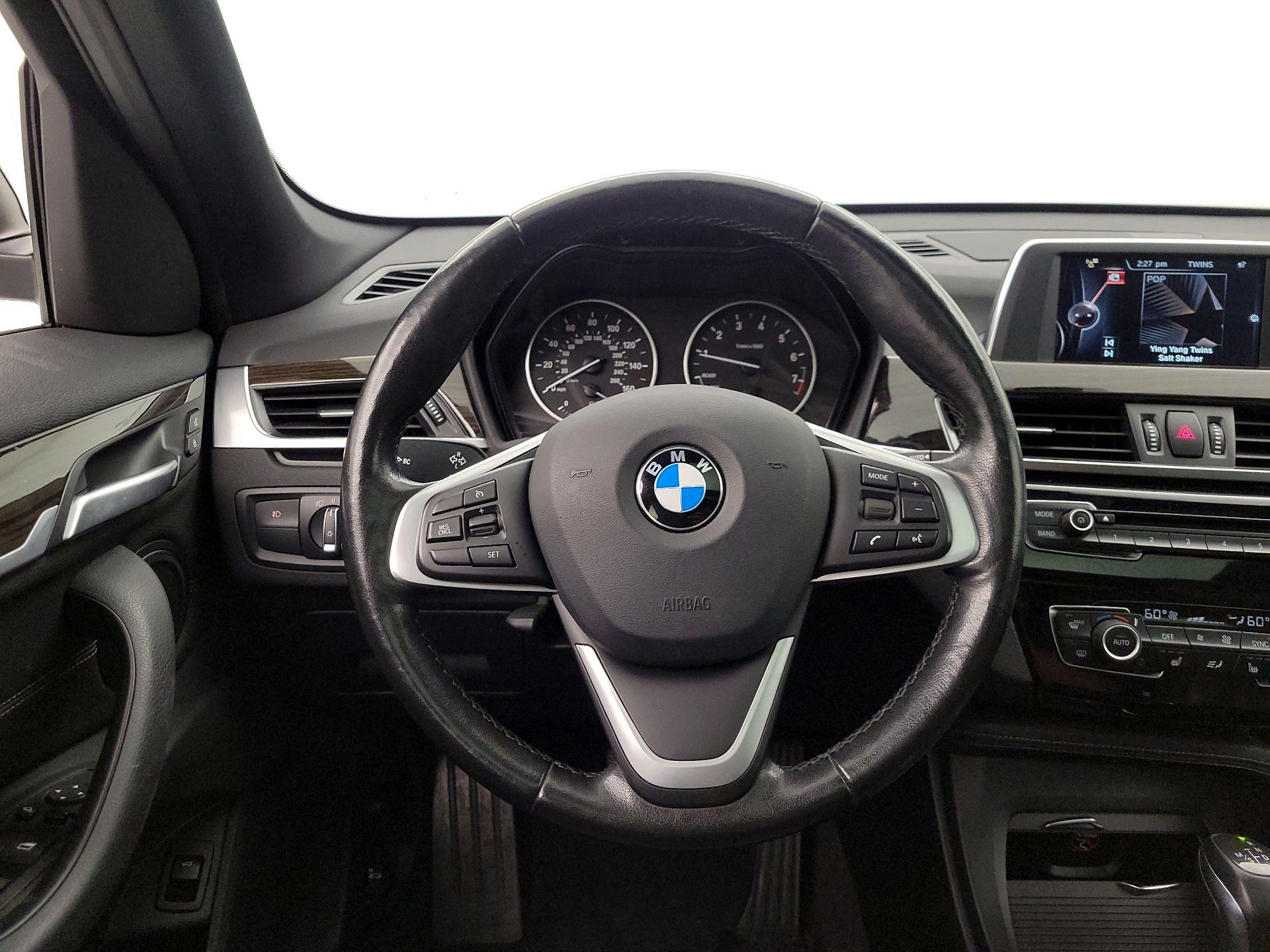 Thumbnail: 2017 BMW X1 - 10