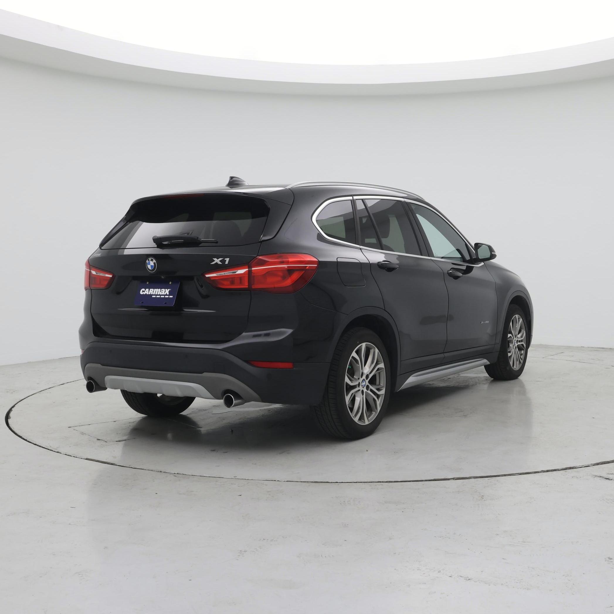 Thumbnail: 2017 BMW X1 - 8