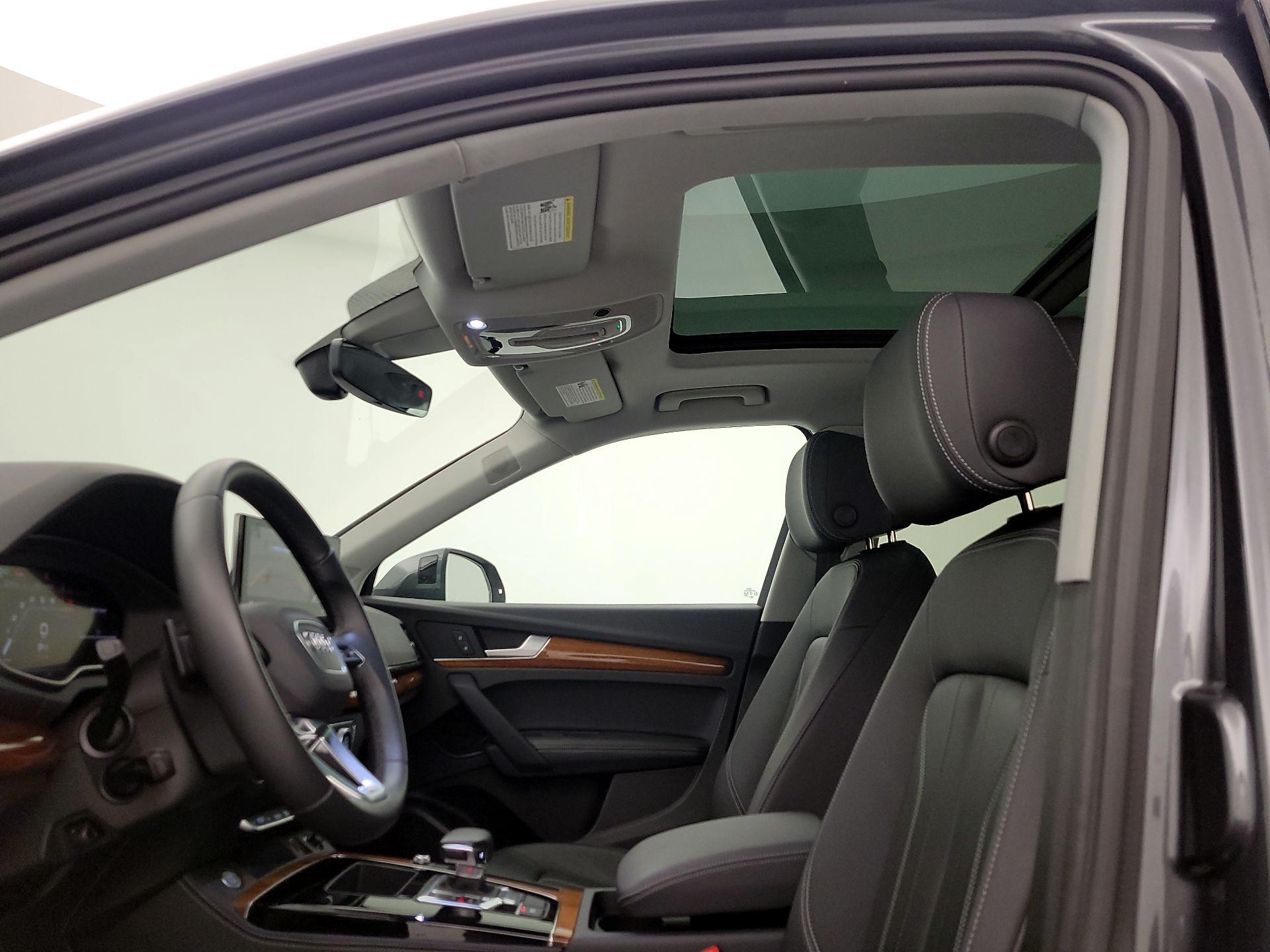 Thumbnail: 2023 Audi Q5 - 20