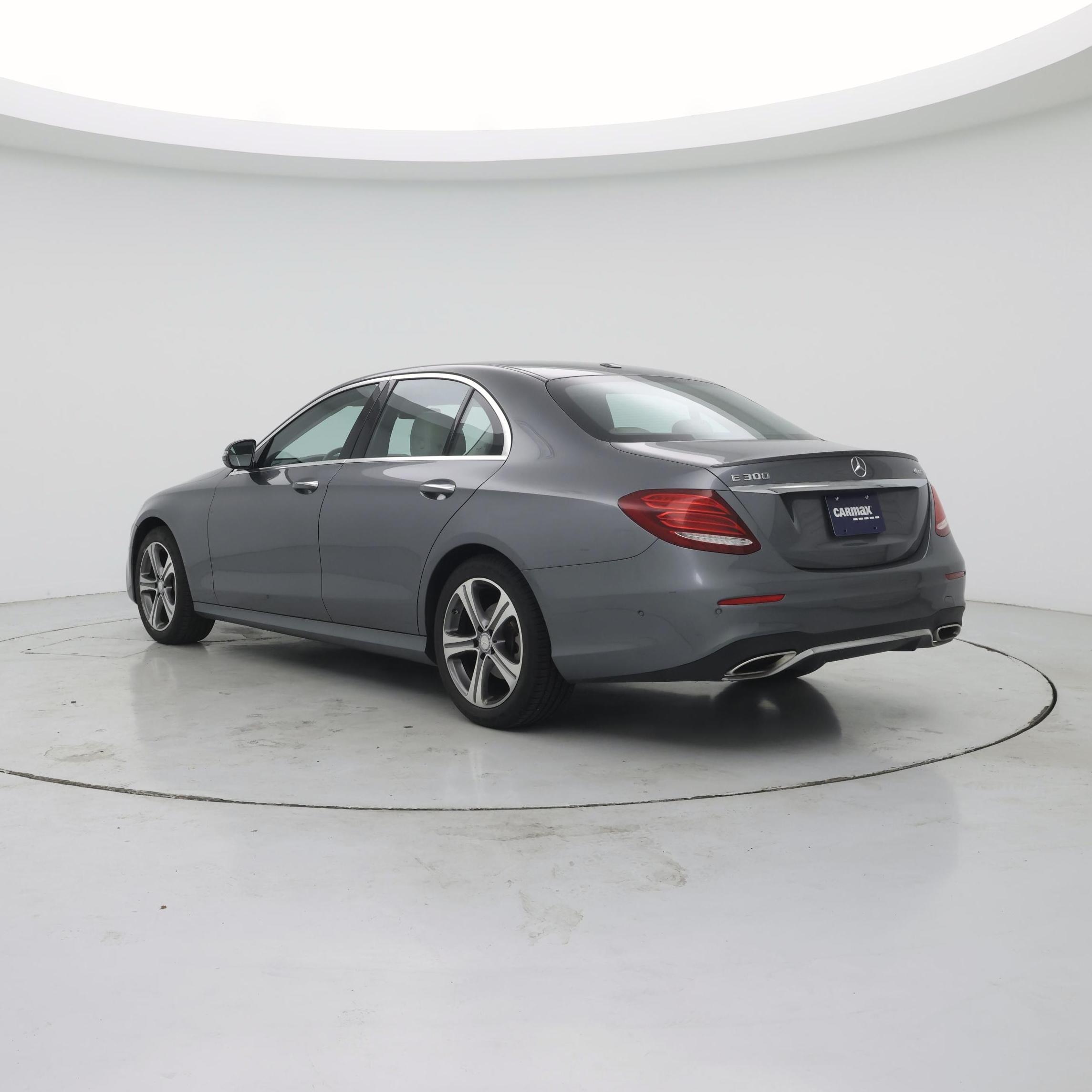 Thumbnail: 2017 Mercedes-Benz E-Class - 2