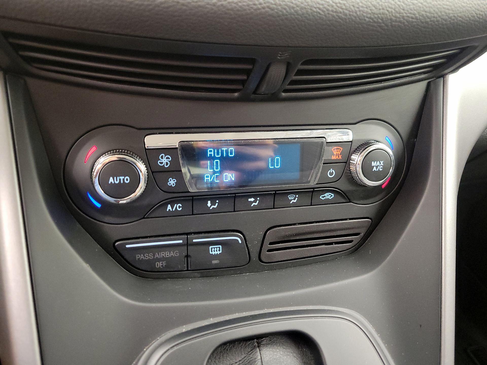 Thumbnail: 2014 Ford Escape - 16