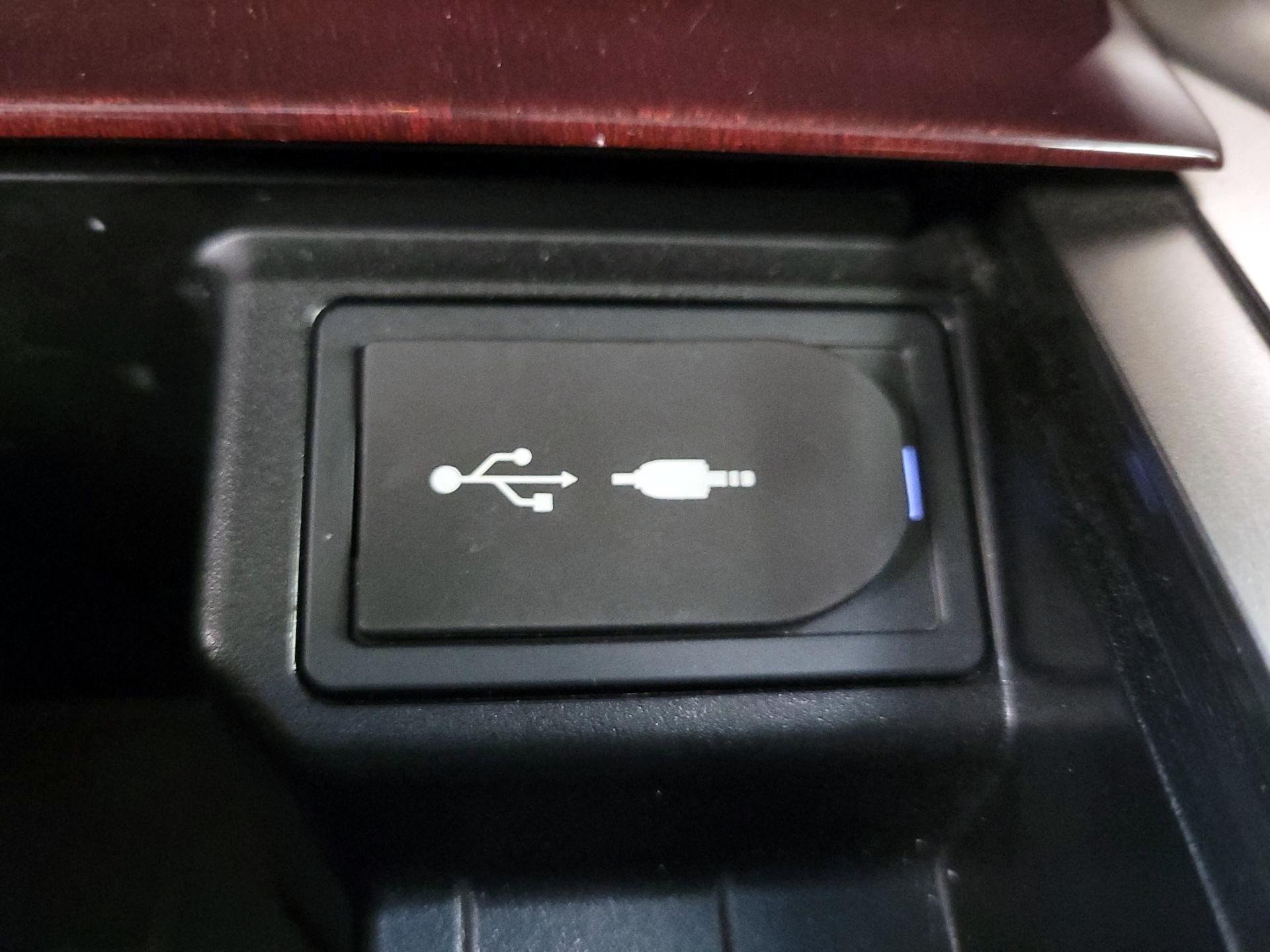 Thumbnail: 2019 Lexus GX - 19