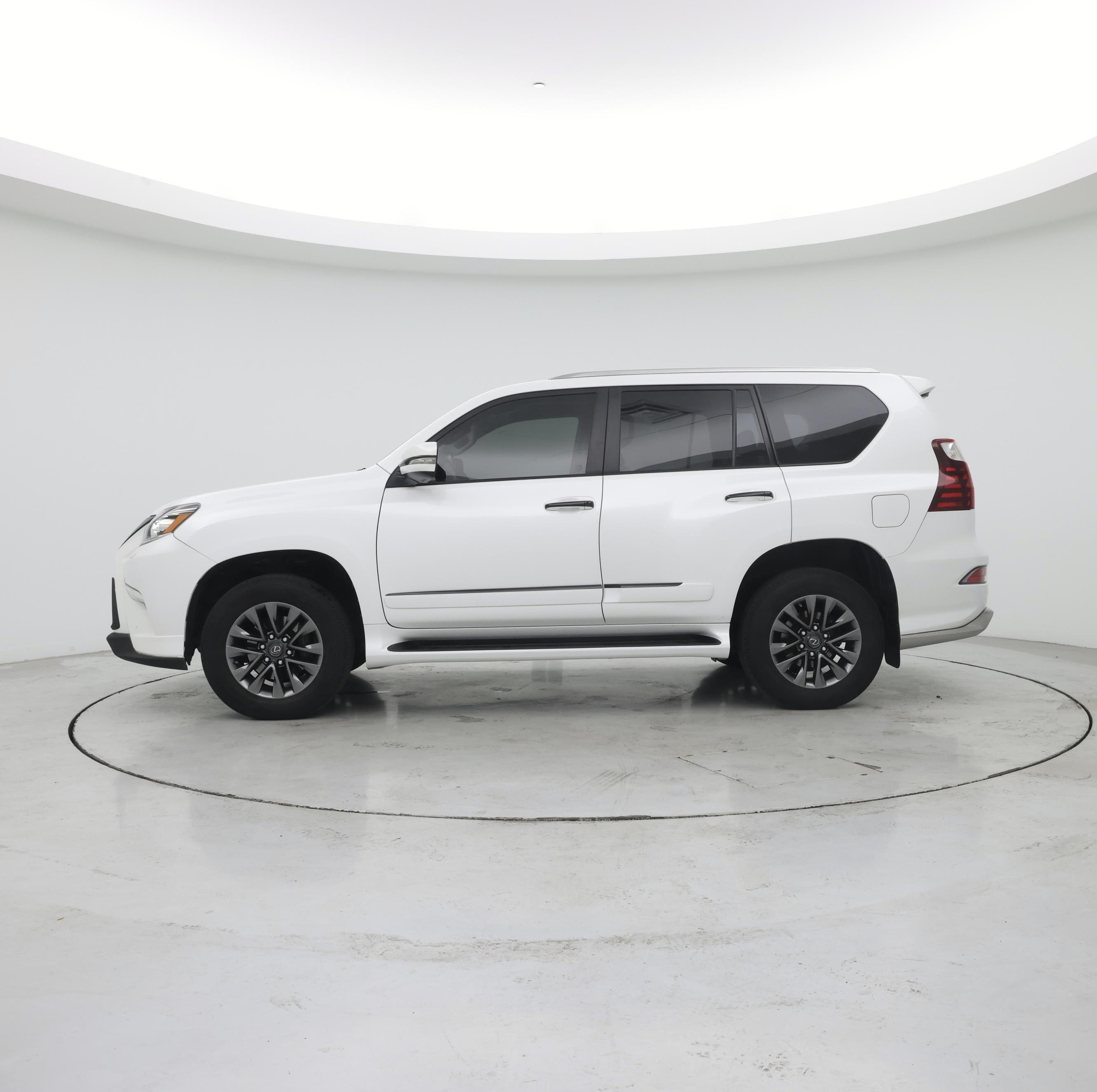 Thumbnail: 2019 Lexus GX - 3