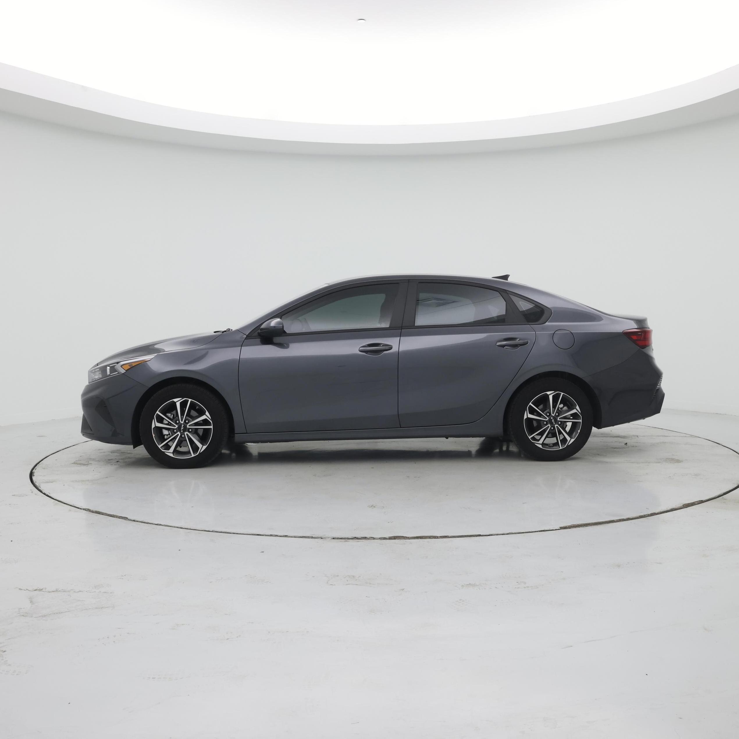 Thumbnail: 2024 Kia Forte - 3