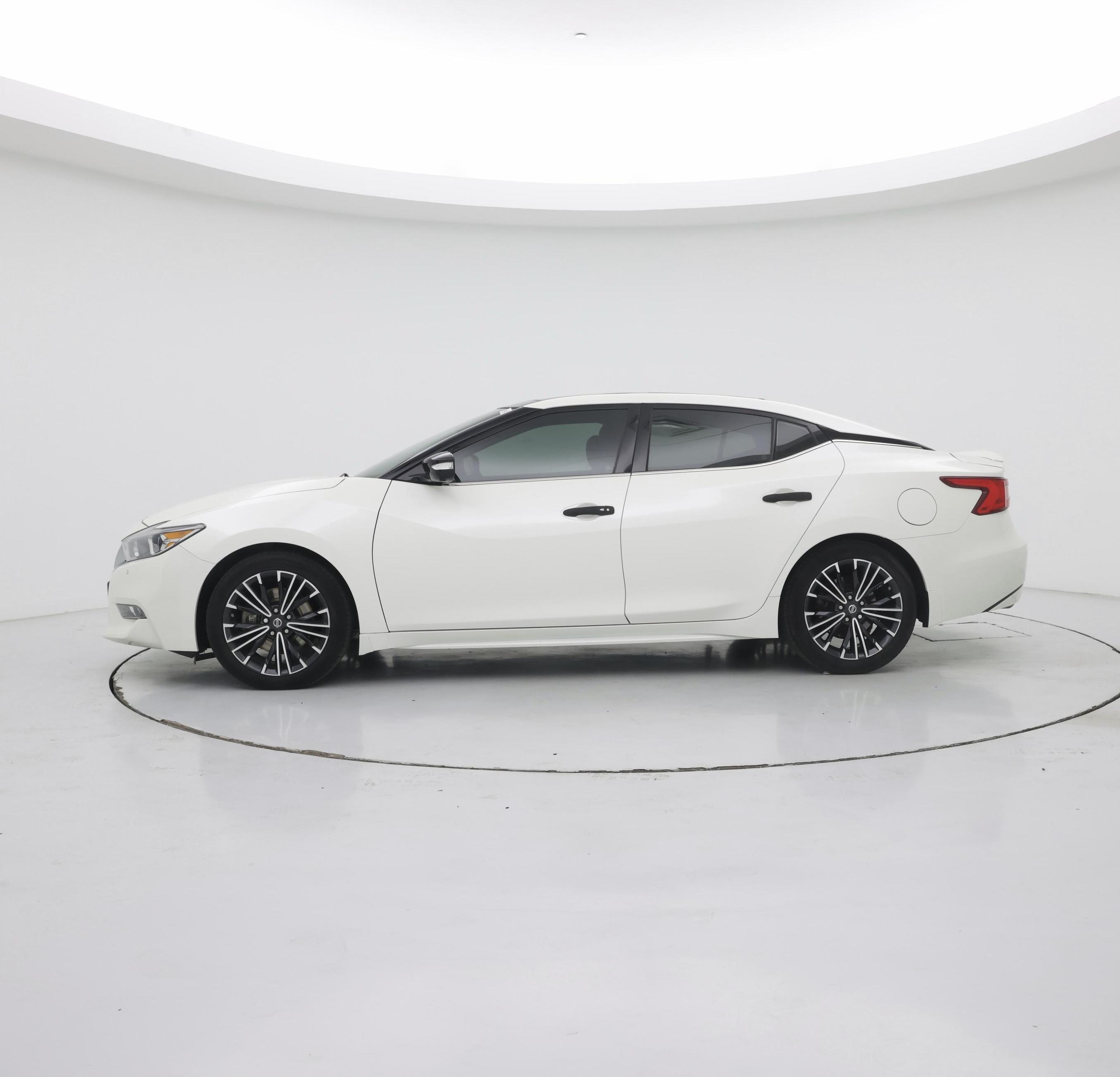Thumbnail: 2017 Nissan Maxima - 3