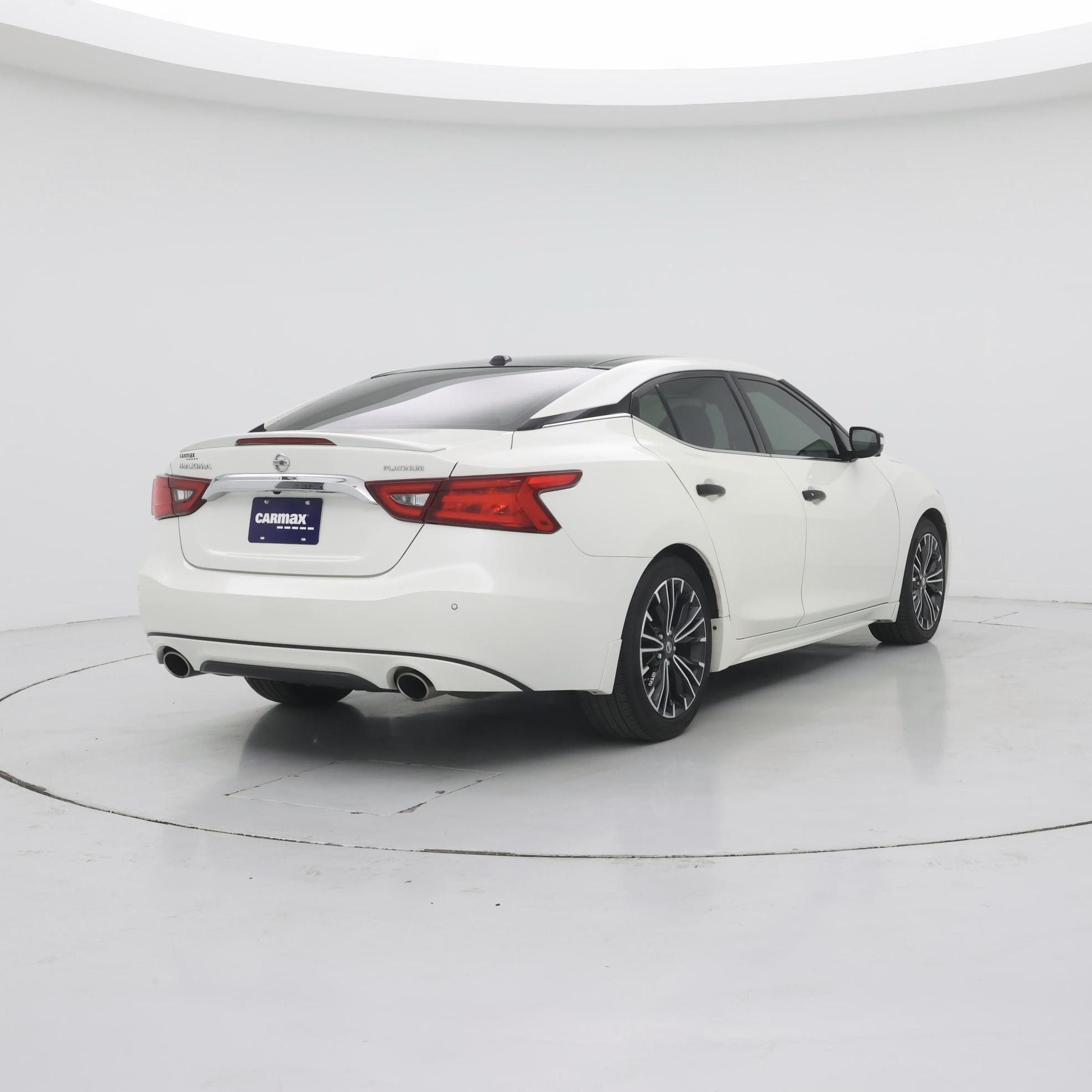 Thumbnail: 2017 Nissan Maxima - 8