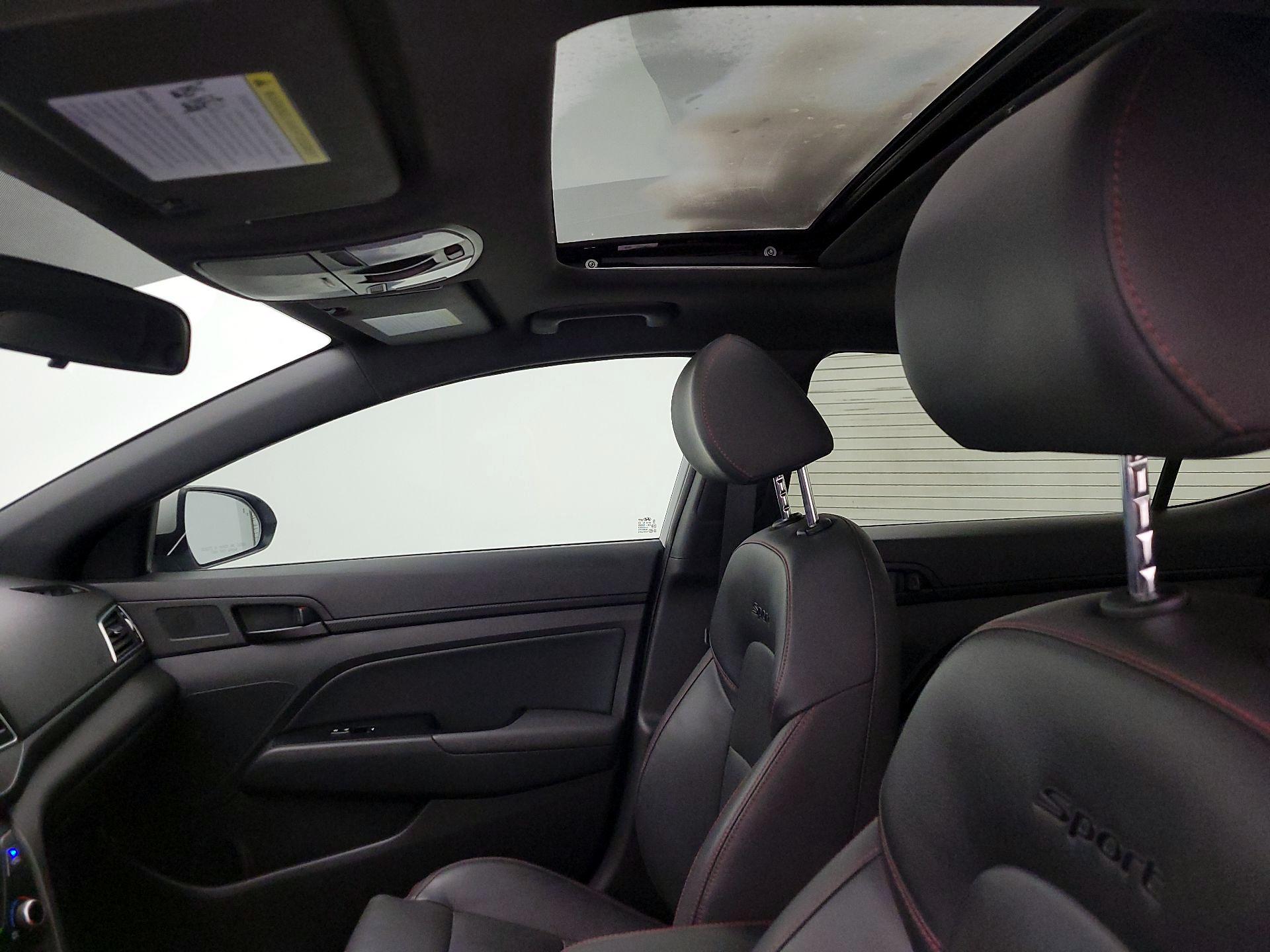 Thumbnail: 2018 Hyundai Elantra - 19