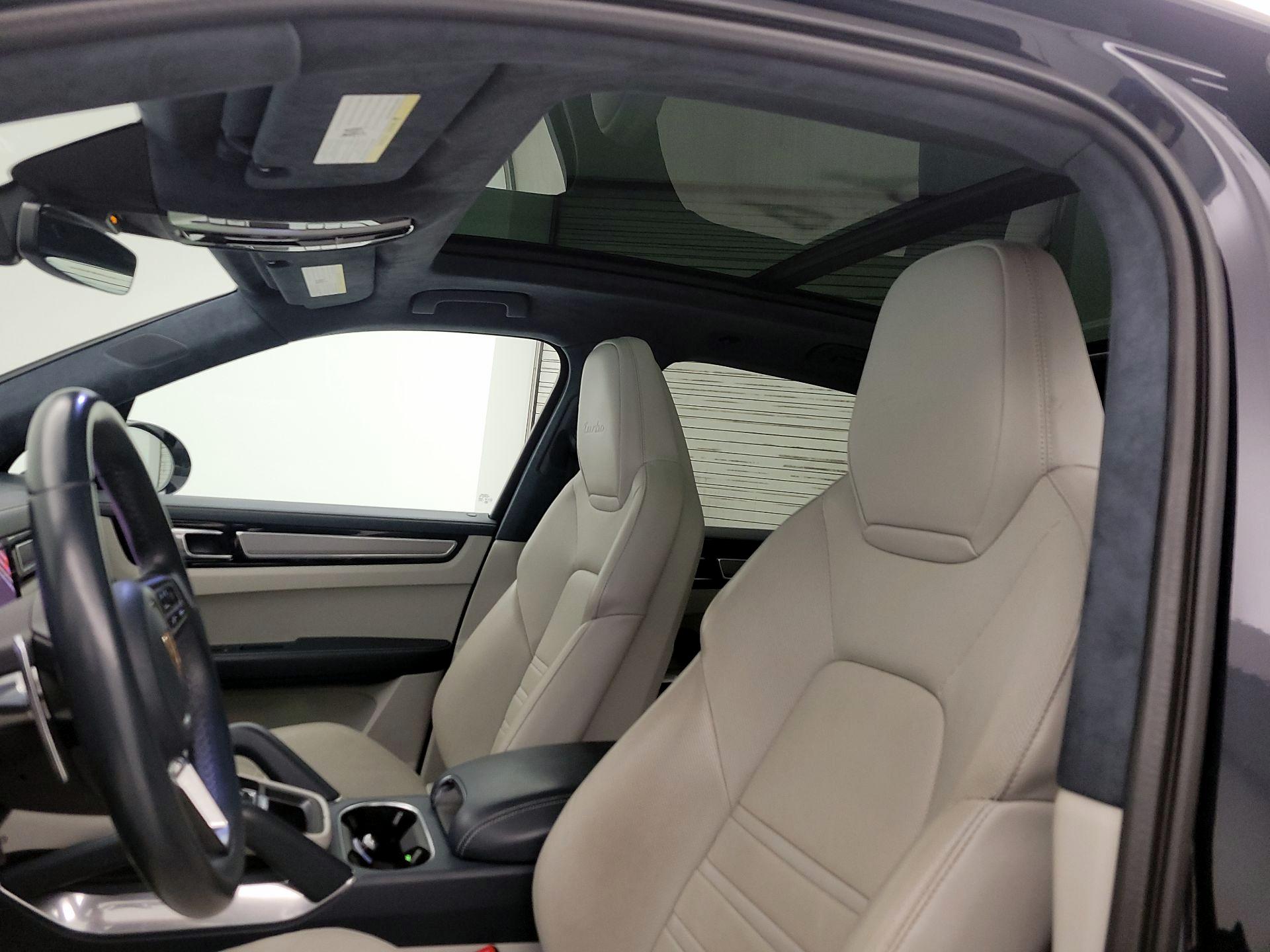 Thumbnail: 2020 Porsche Cayenne - 20