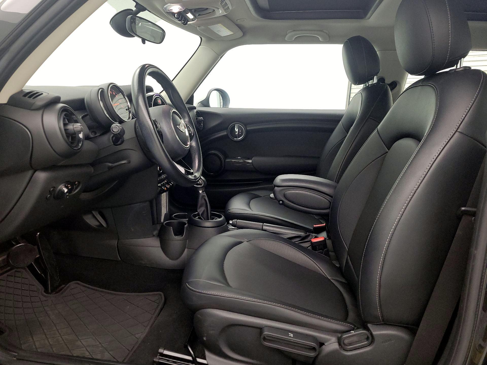 Thumbnail: 2018 MINI Cooper Hardtop - 11