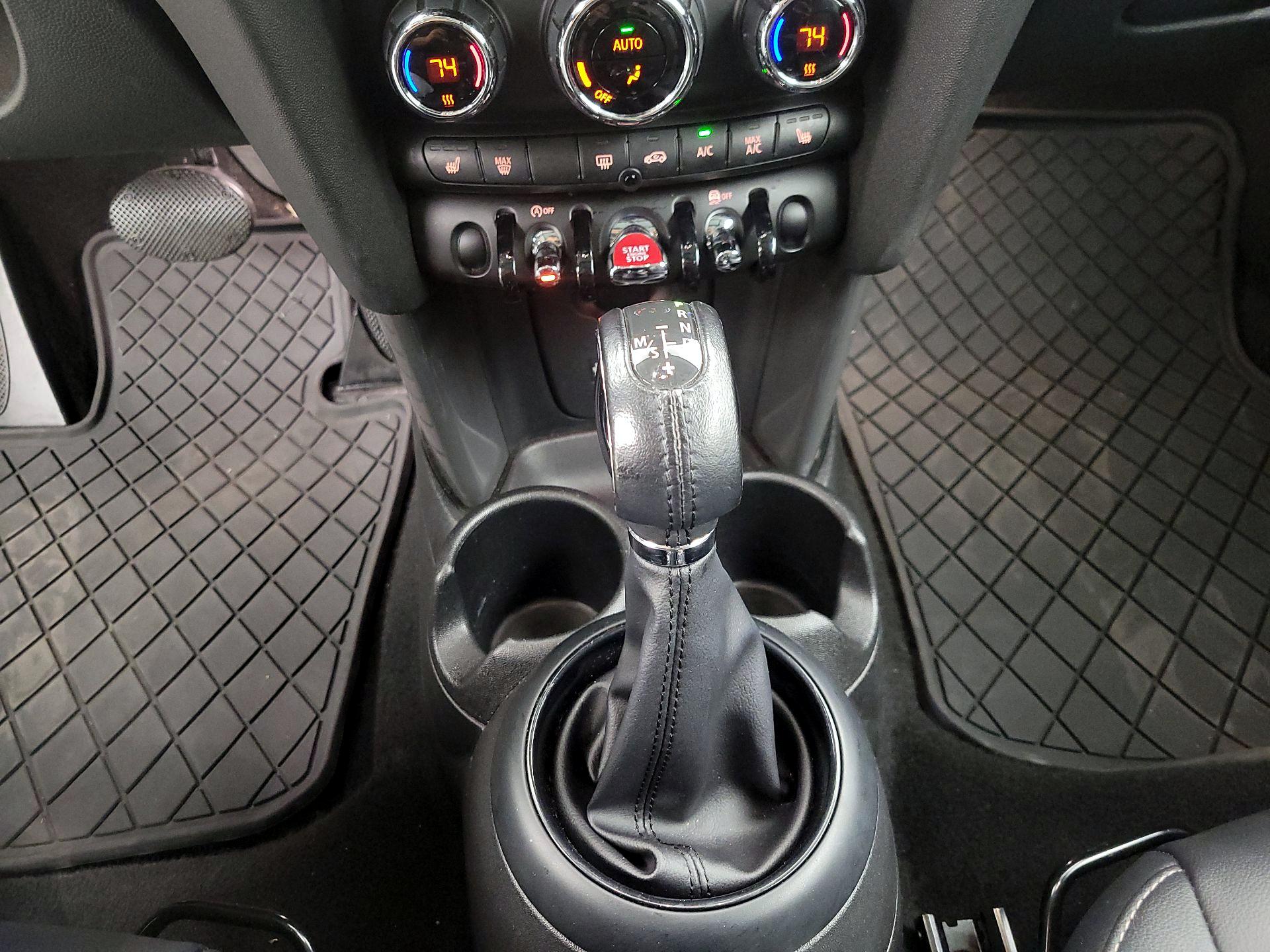 Thumbnail: 2018 MINI Cooper Hardtop - 17