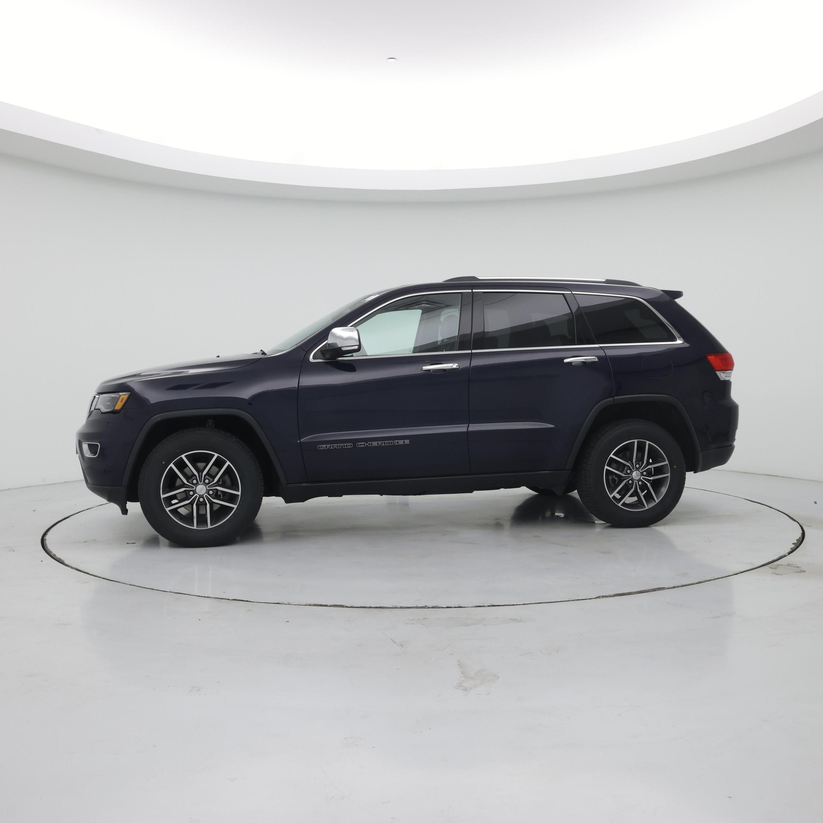 Thumbnail: 2017 Jeep Grand Cherokee - 3