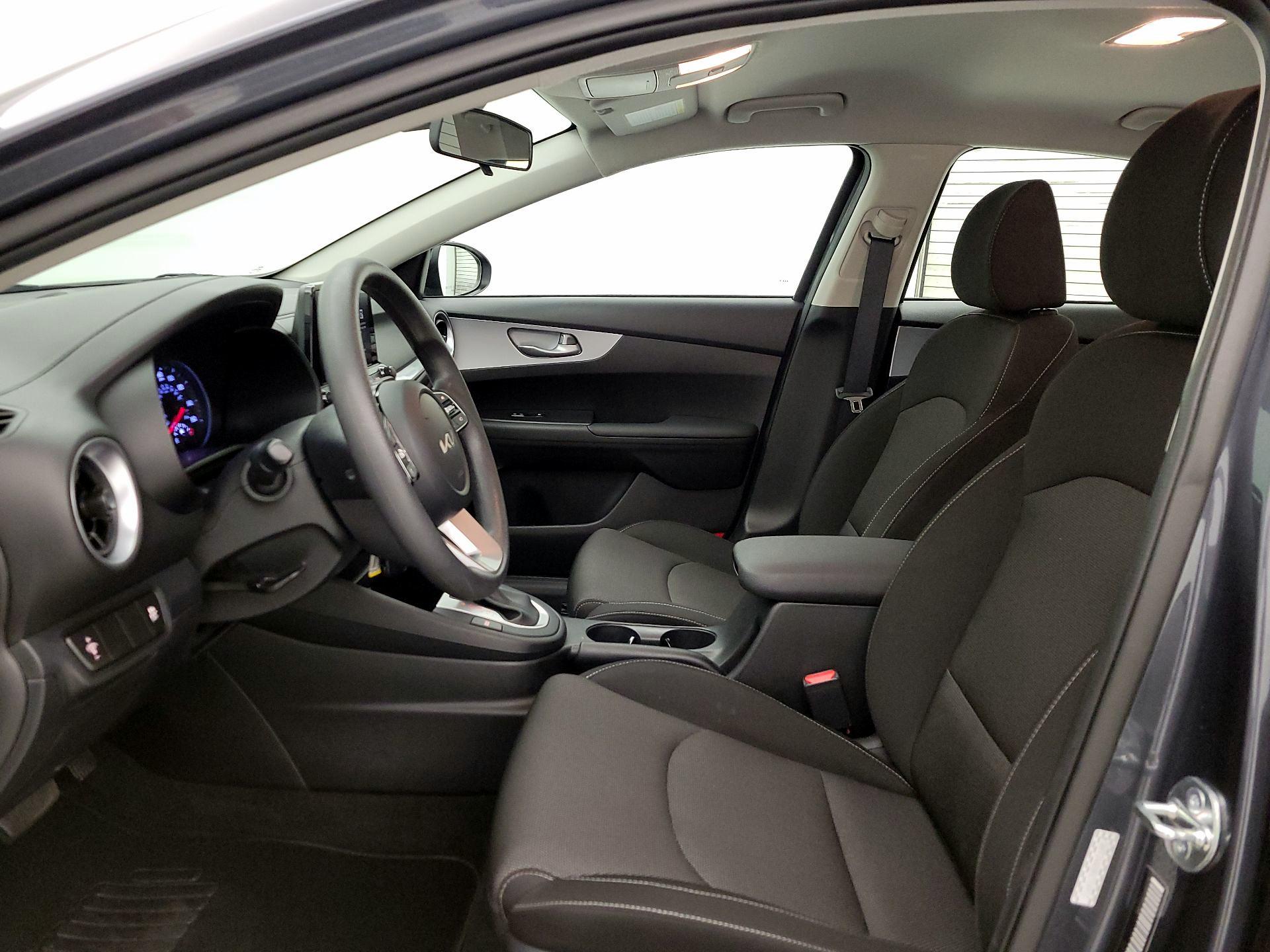 Thumbnail: 2024 Kia Forte - 11