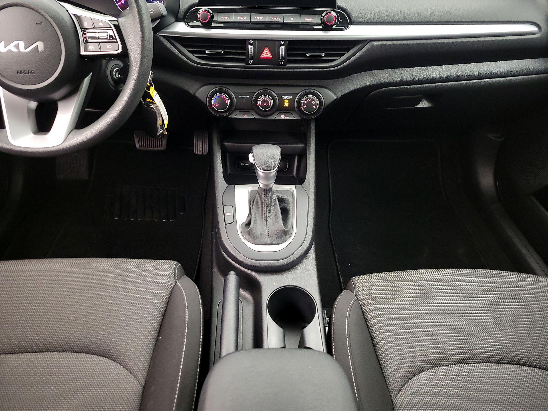 Thumbnail: 2024 Kia Forte - 17