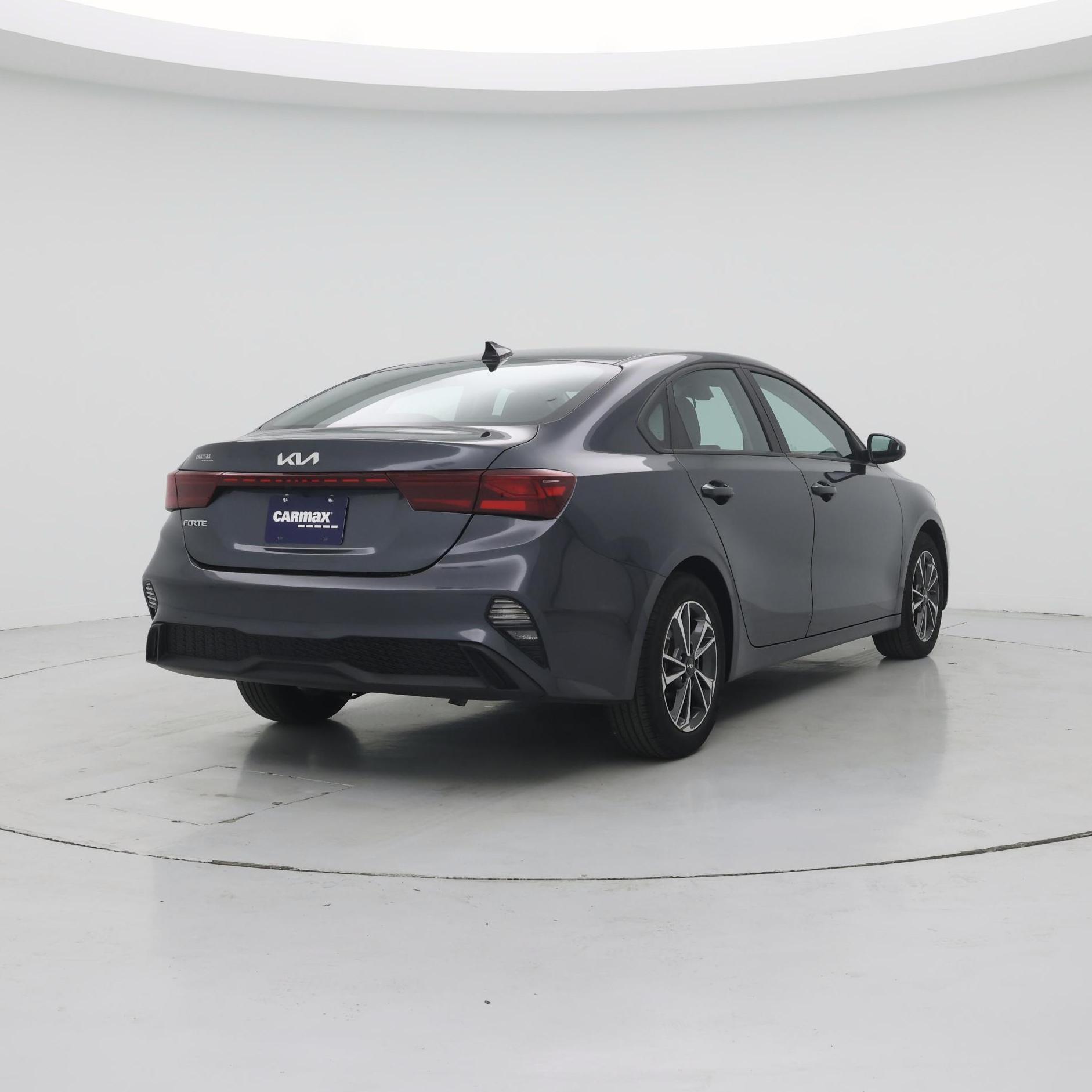 Thumbnail: 2024 Kia Forte - 8