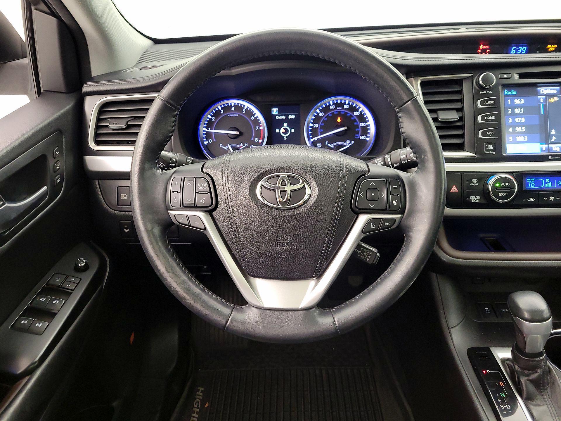 Thumbnail: 2018 Toyota Highlander - 10