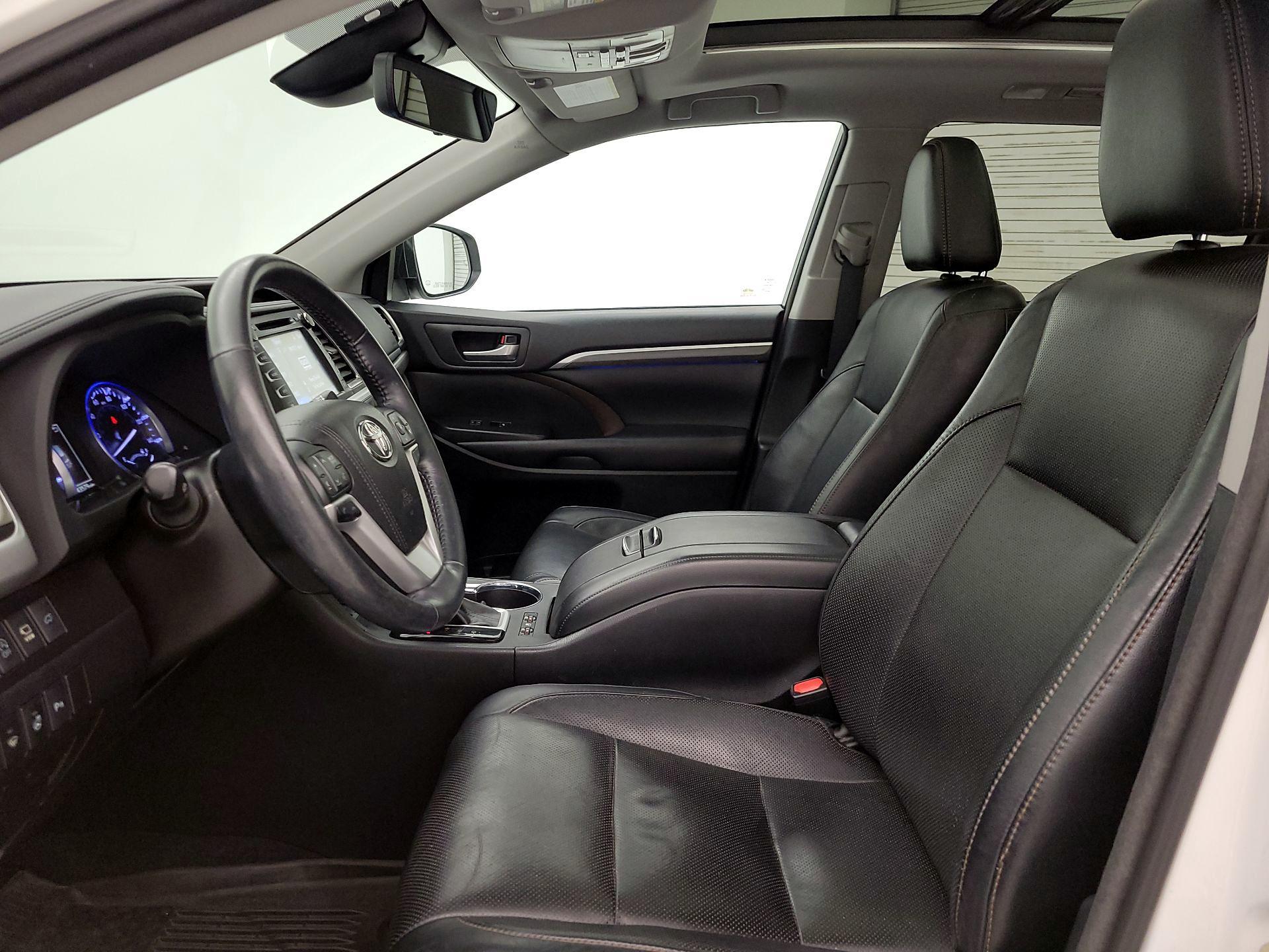 Thumbnail: 2018 Toyota Highlander - 11