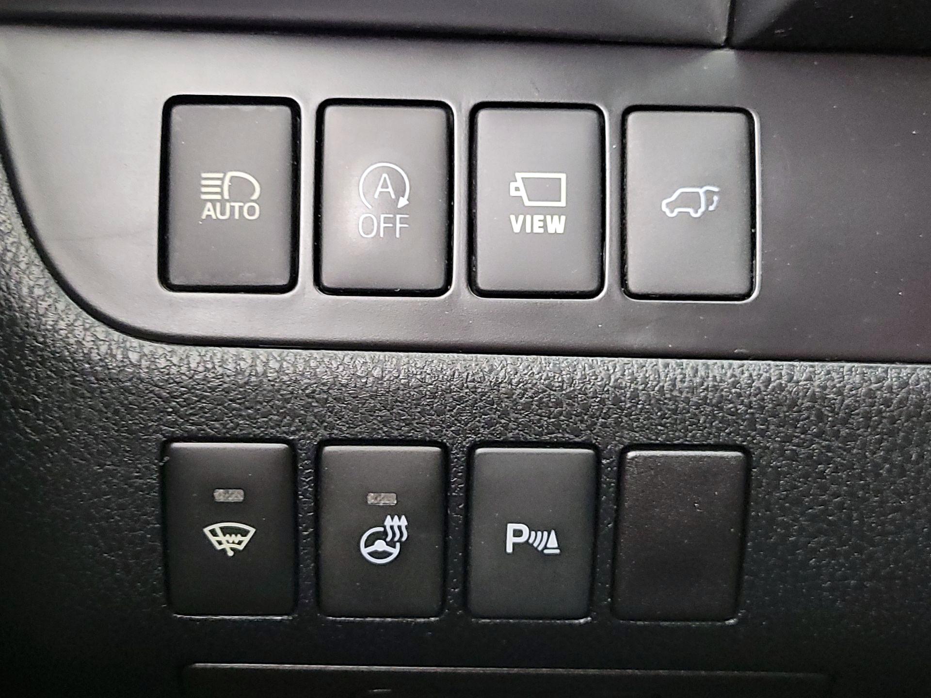 Thumbnail: 2018 Toyota Highlander - 13