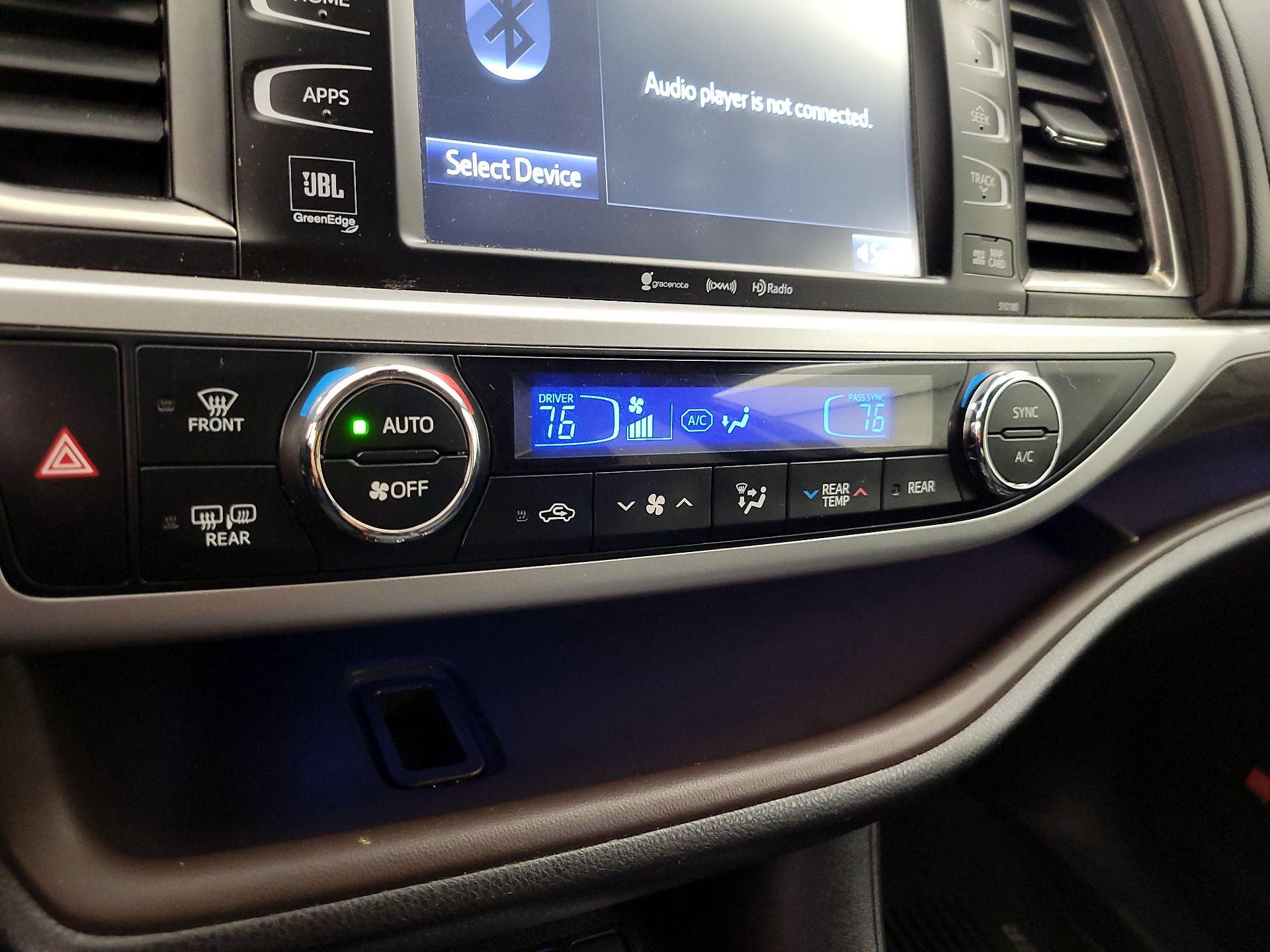 Thumbnail: 2018 Toyota Highlander - 17