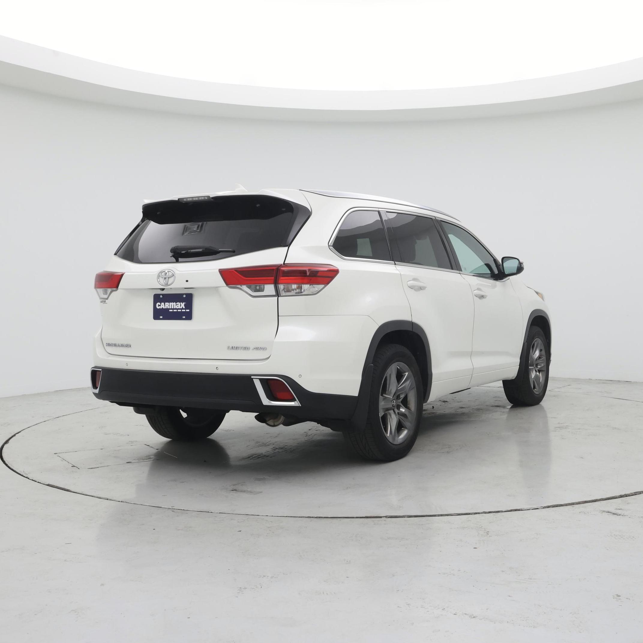 Thumbnail: 2018 Toyota Highlander - 8