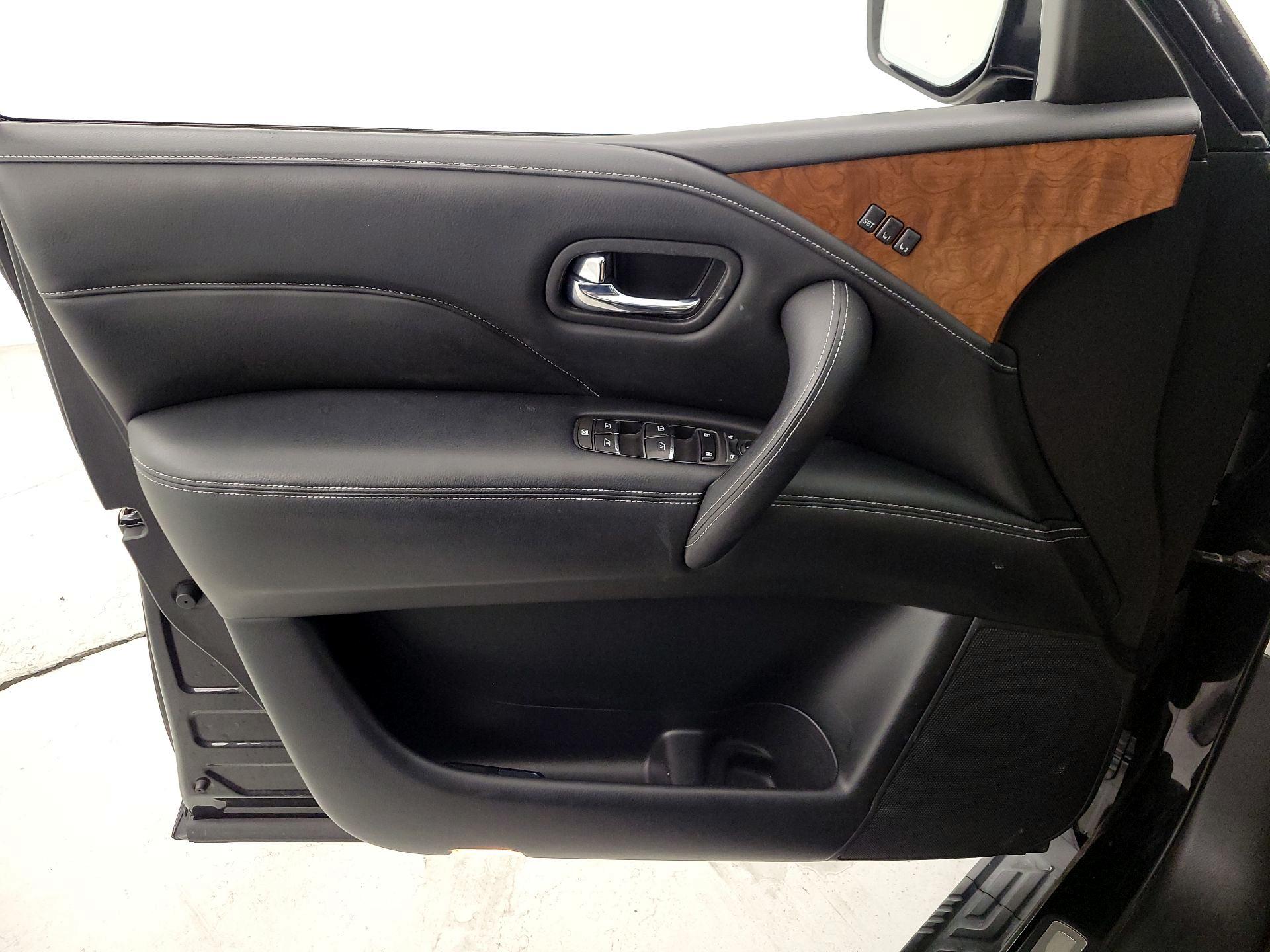 Thumbnail: 2019 INFINITI QX80 - 12