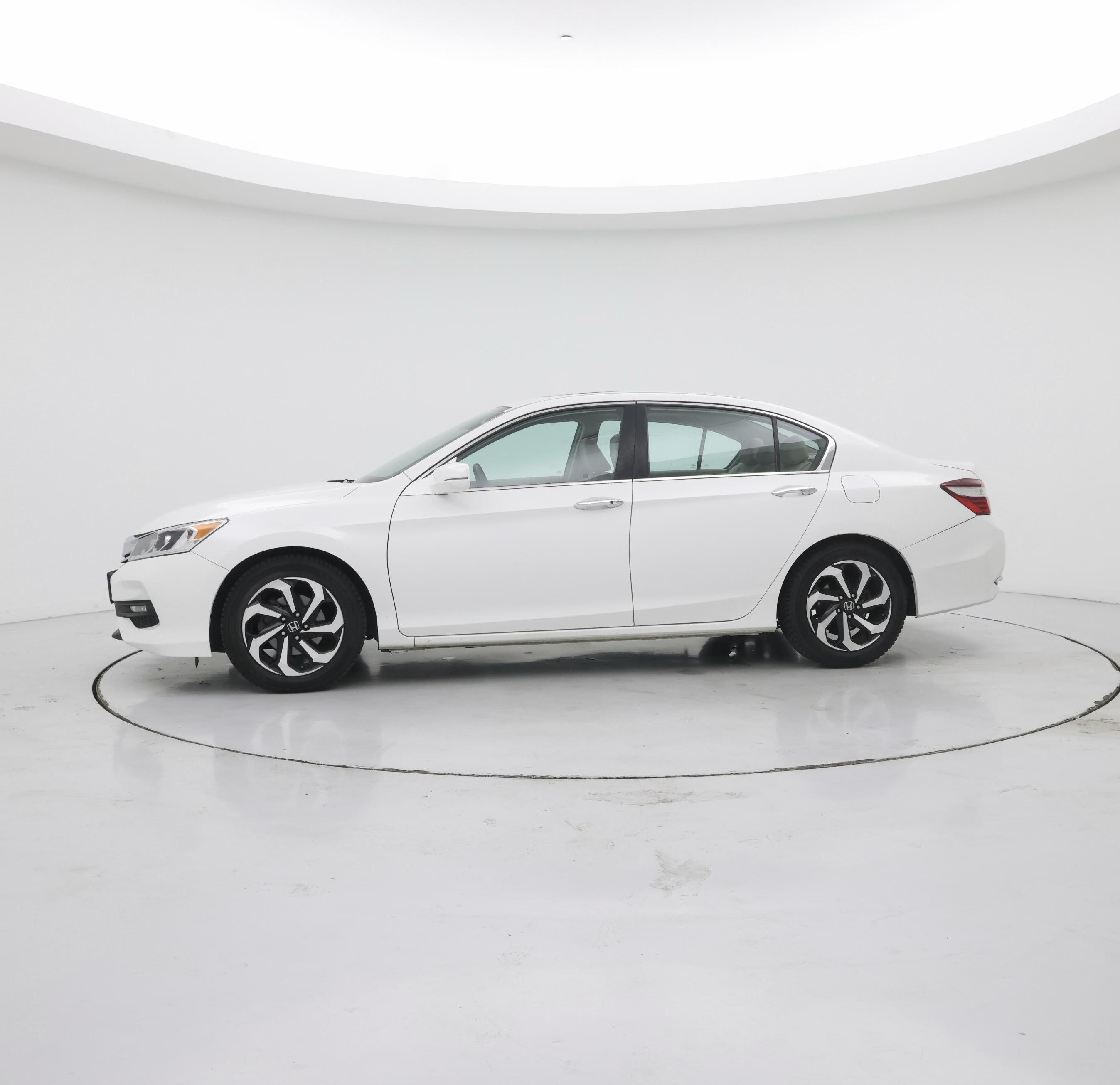 Thumbnail: 2017 Honda Accord - 3