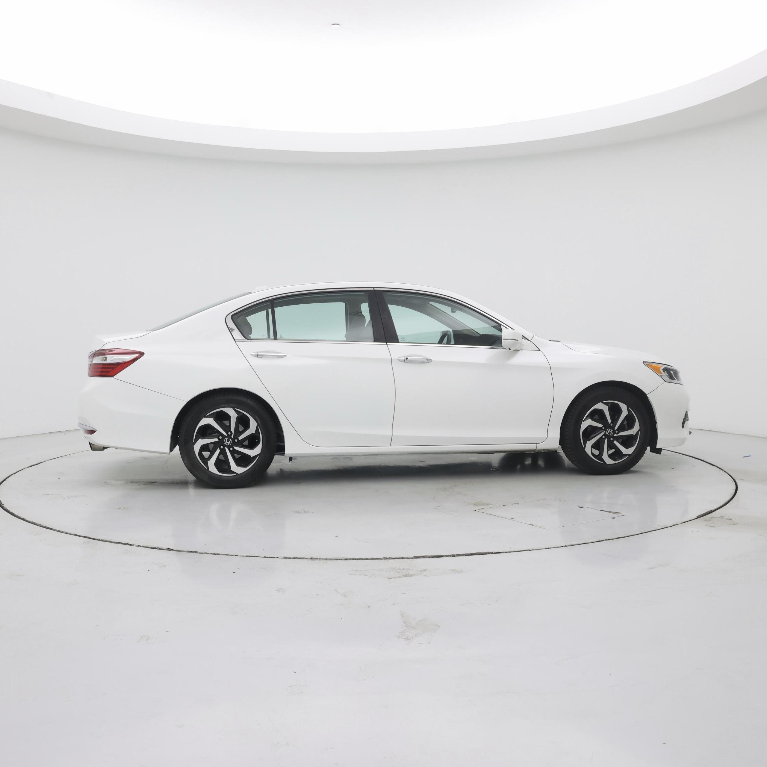Thumbnail: 2017 Honda Accord - 7