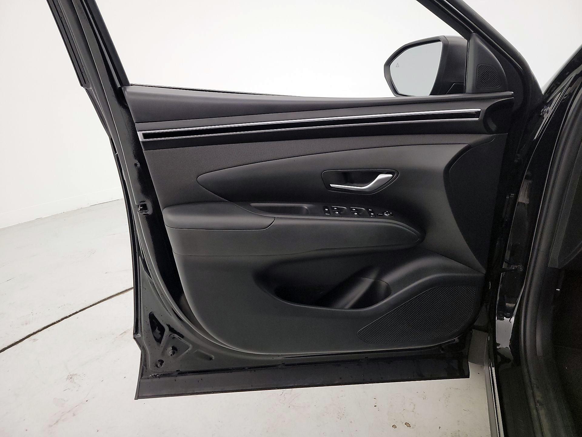 Thumbnail: 2023 Hyundai Tucson - 12