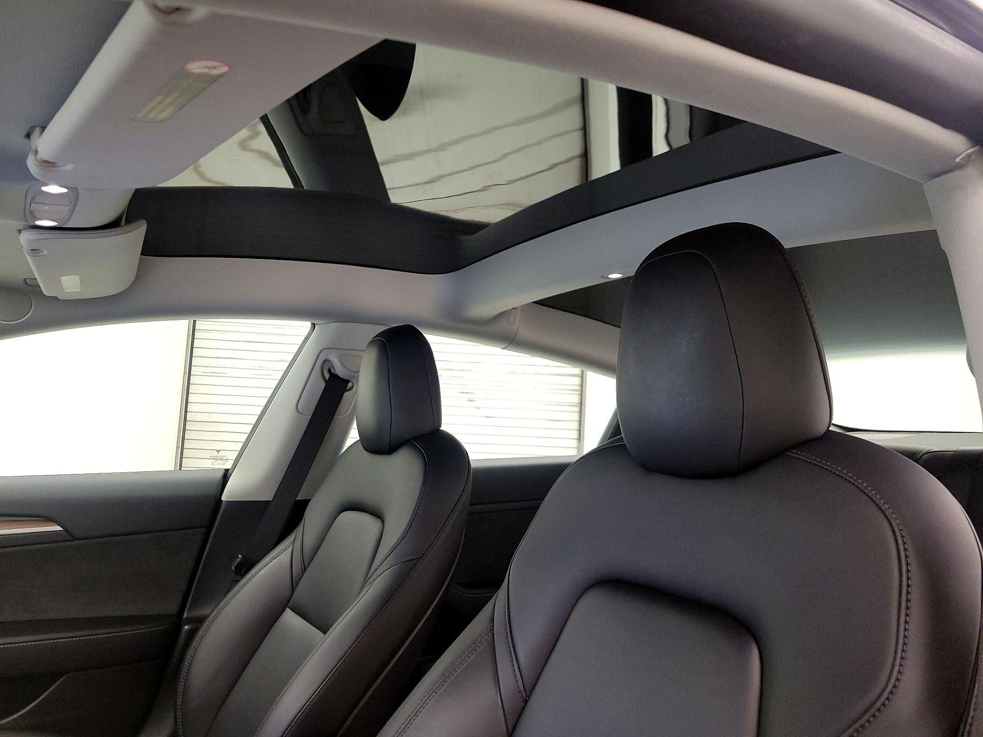 Thumbnail: 2021 Tesla Model 3 - 17