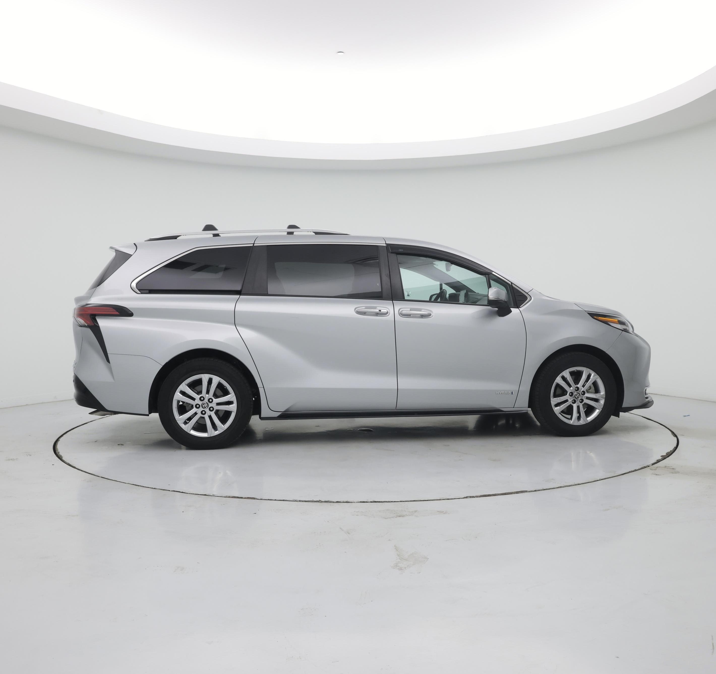Thumbnail: 2021 Toyota Sienna - 7