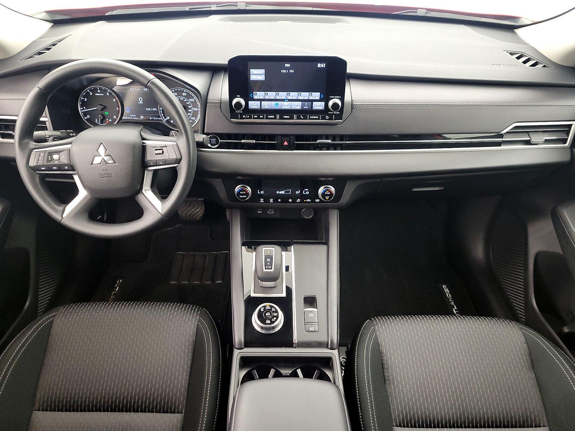 Thumbnail: 2024 Mitsubishi Outlander - 9