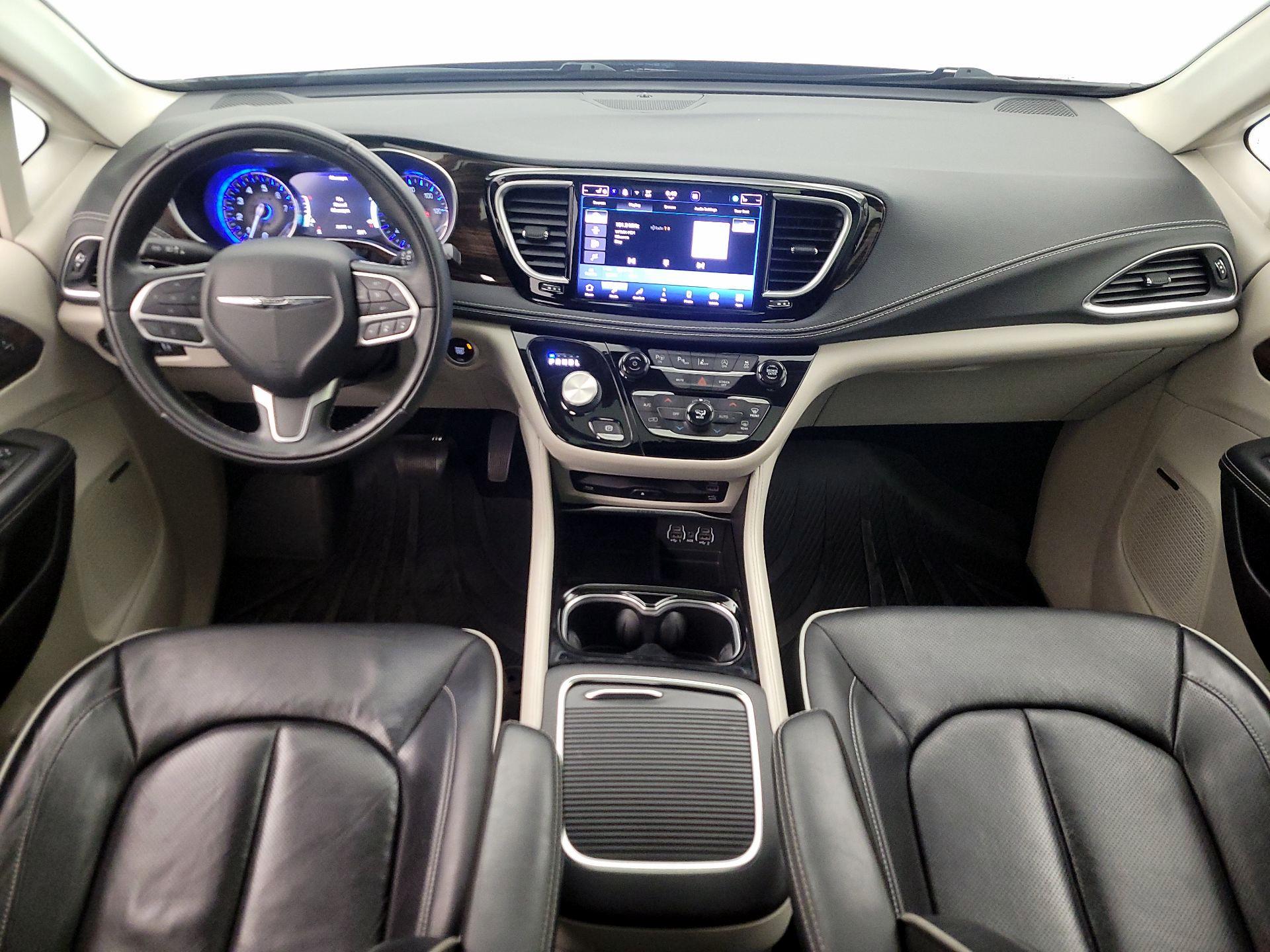 Thumbnail: 2022 Chrysler Pacifica - 9