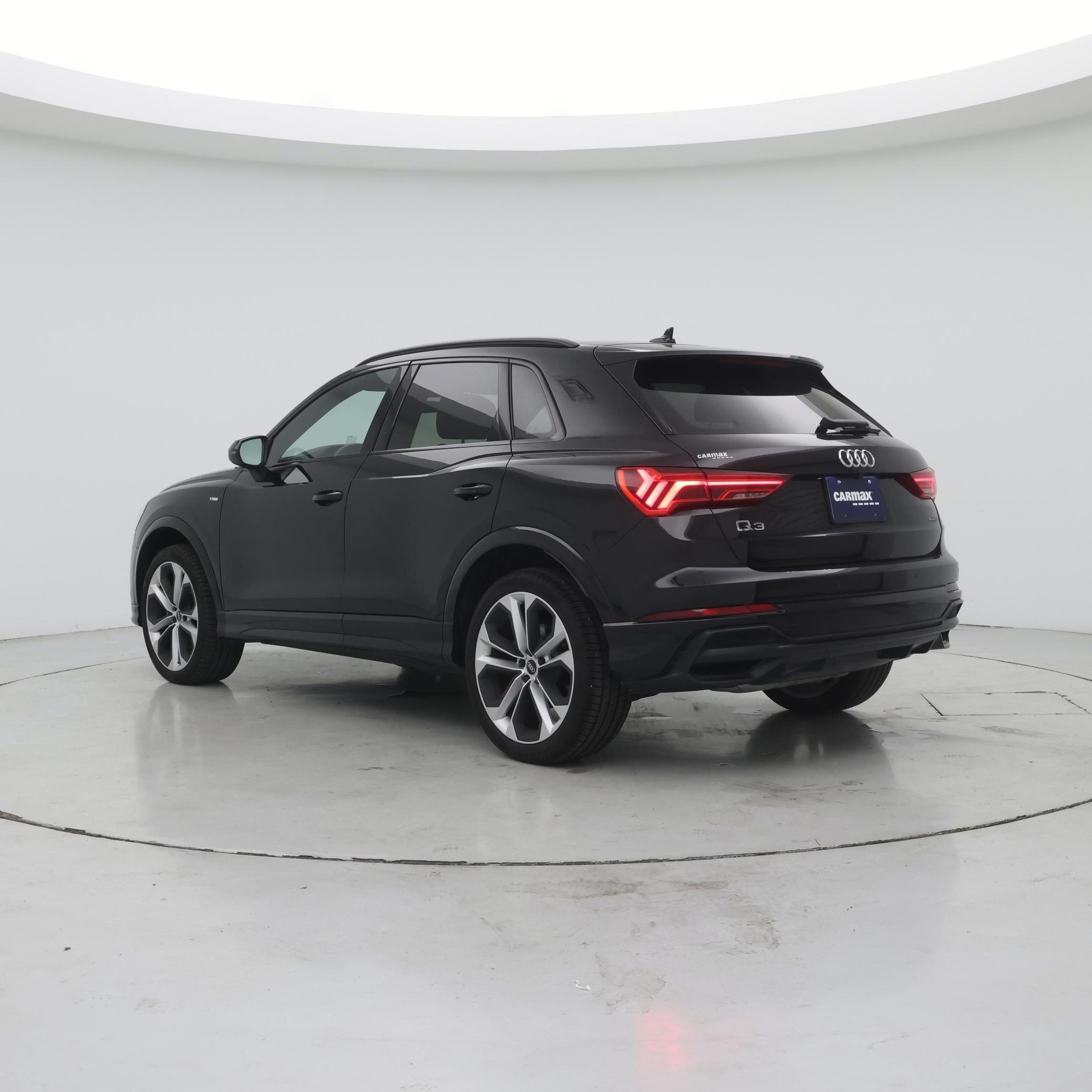 Thumbnail: 2021 Audi Q3 - 2