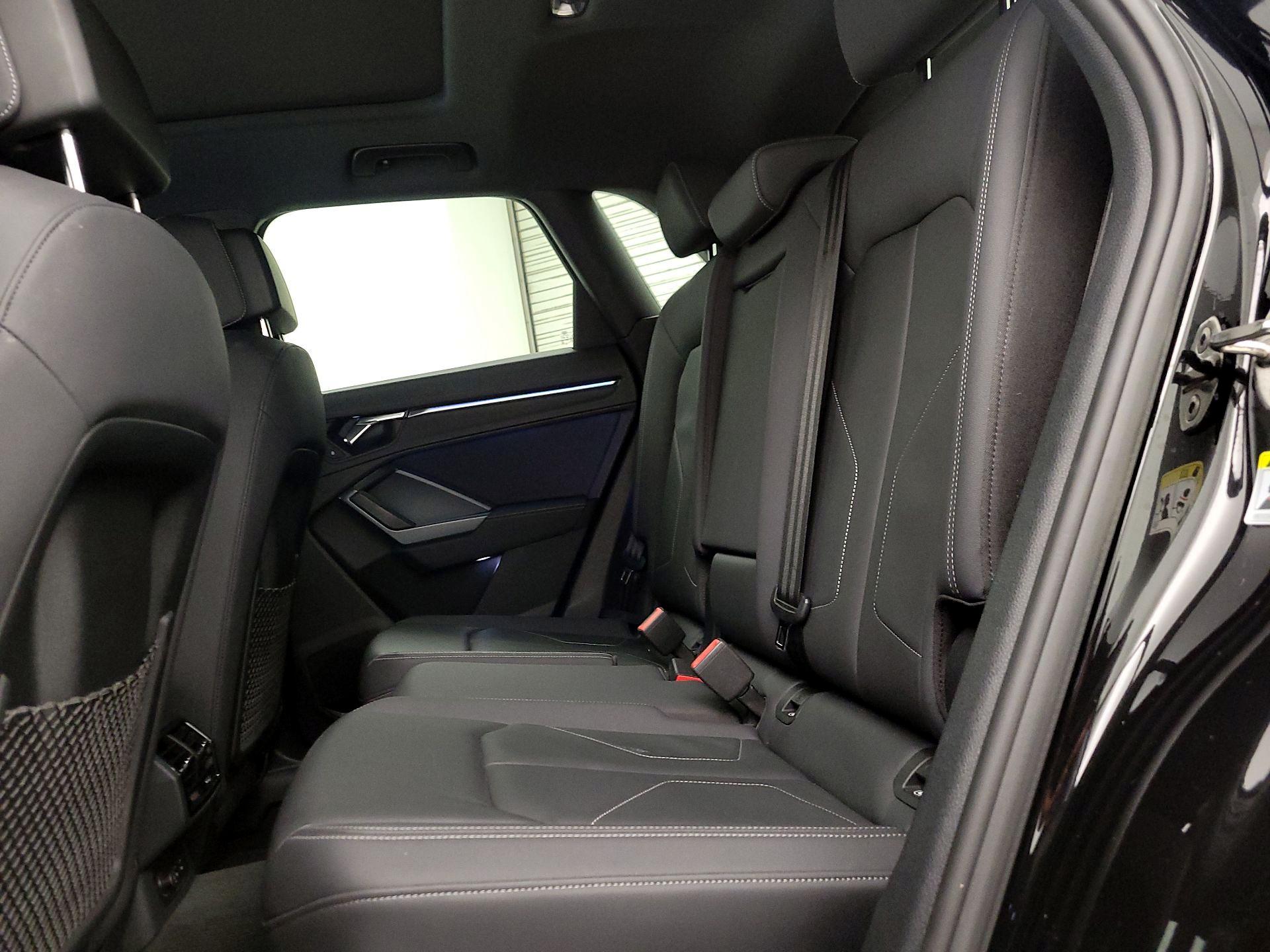 Thumbnail: 2021 Audi Q3 - 20