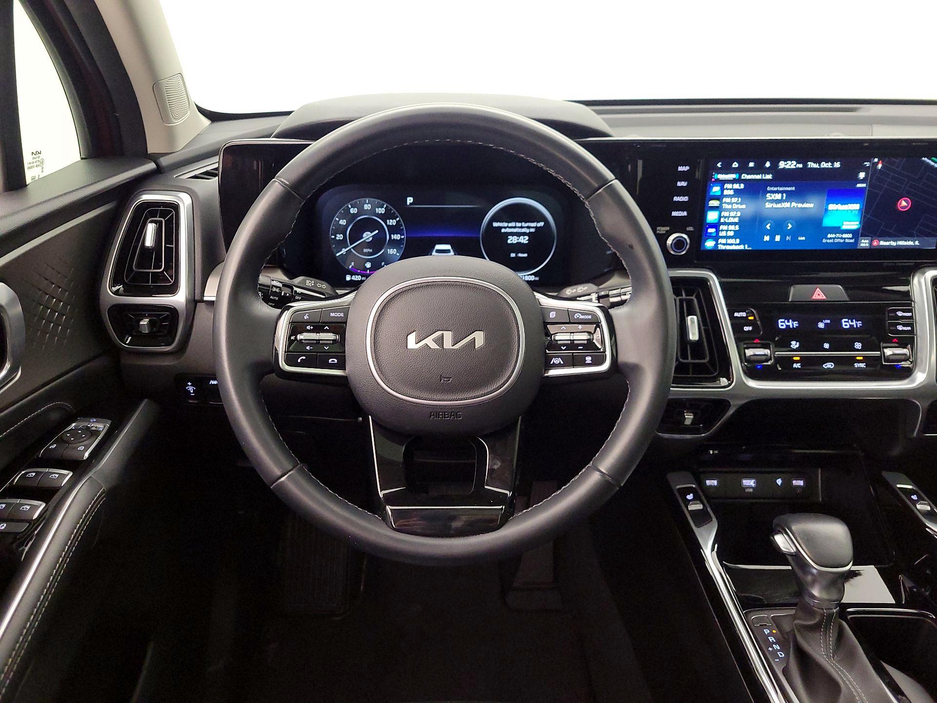 Thumbnail: 2023 Kia Sorento - 10