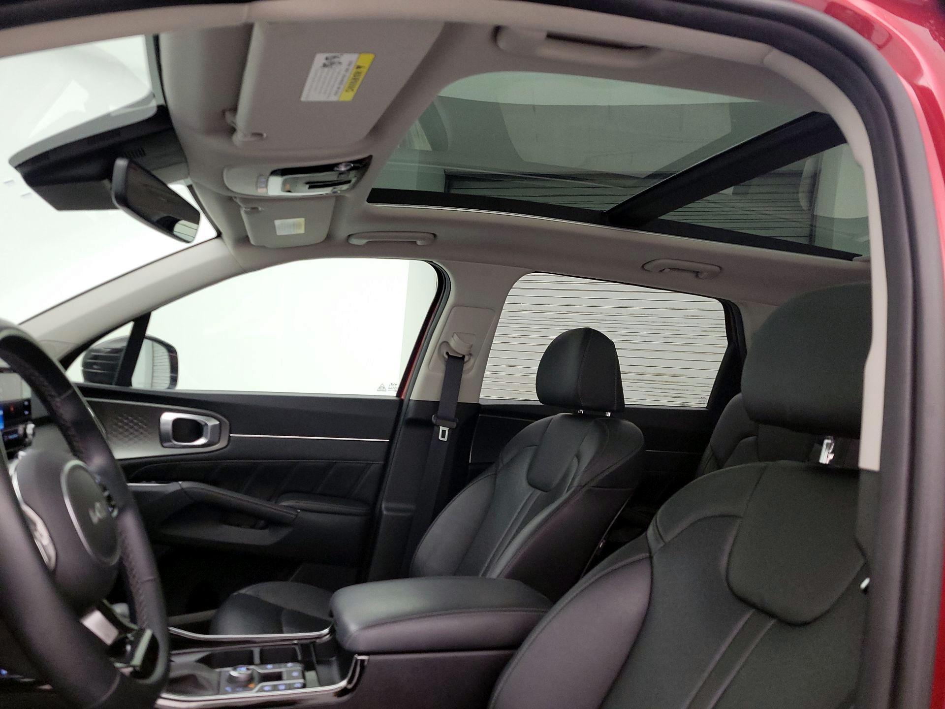 Thumbnail: 2023 Kia Sorento - 20