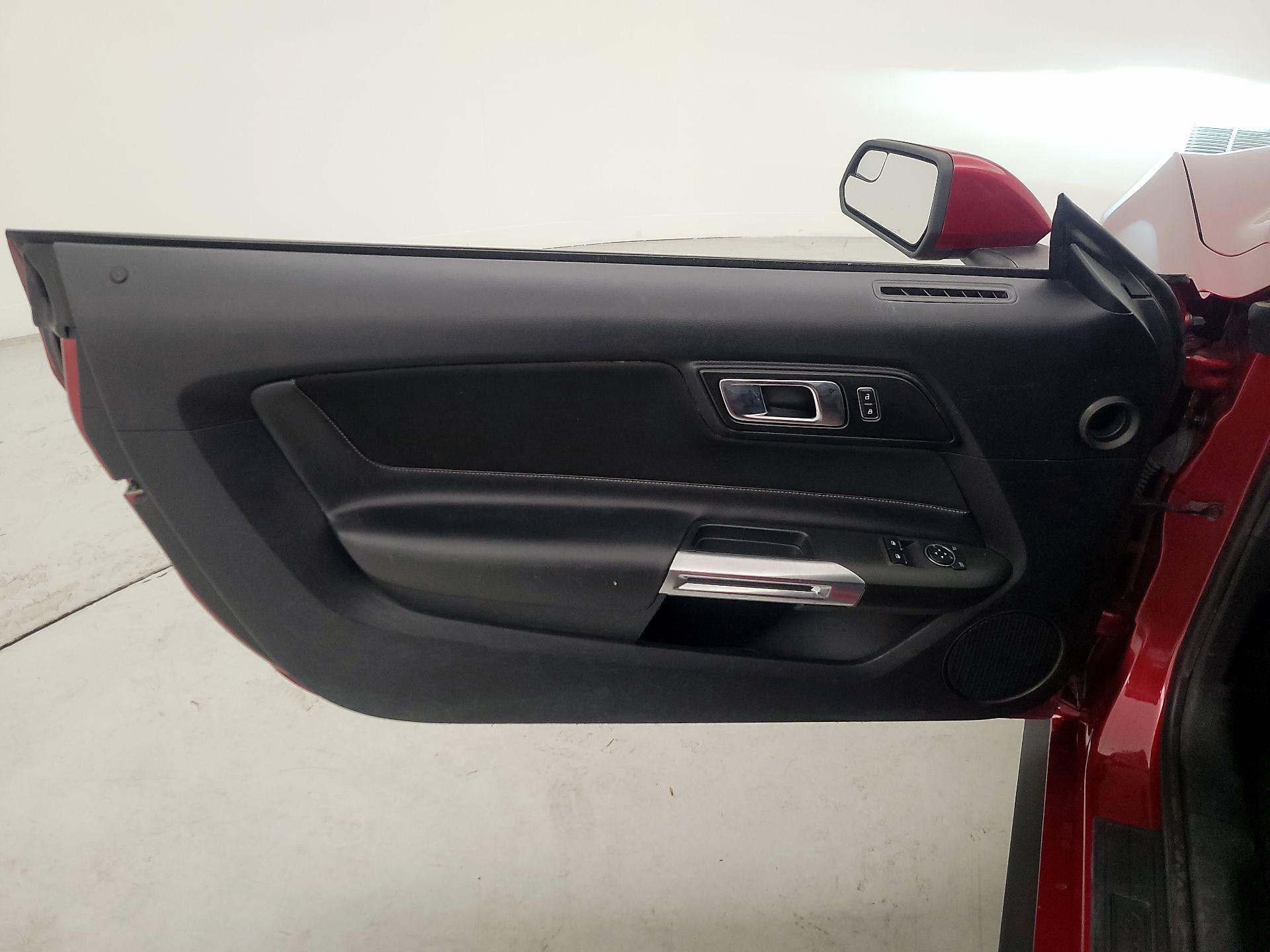 Thumbnail: 2018 Ford Mustang - 12